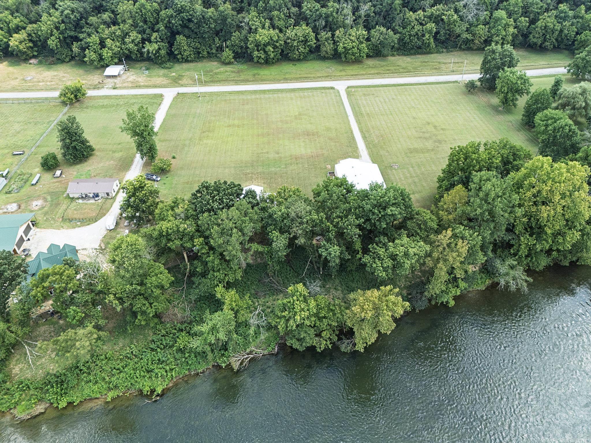 2617 Shipps Drive Norfork, AR 72658