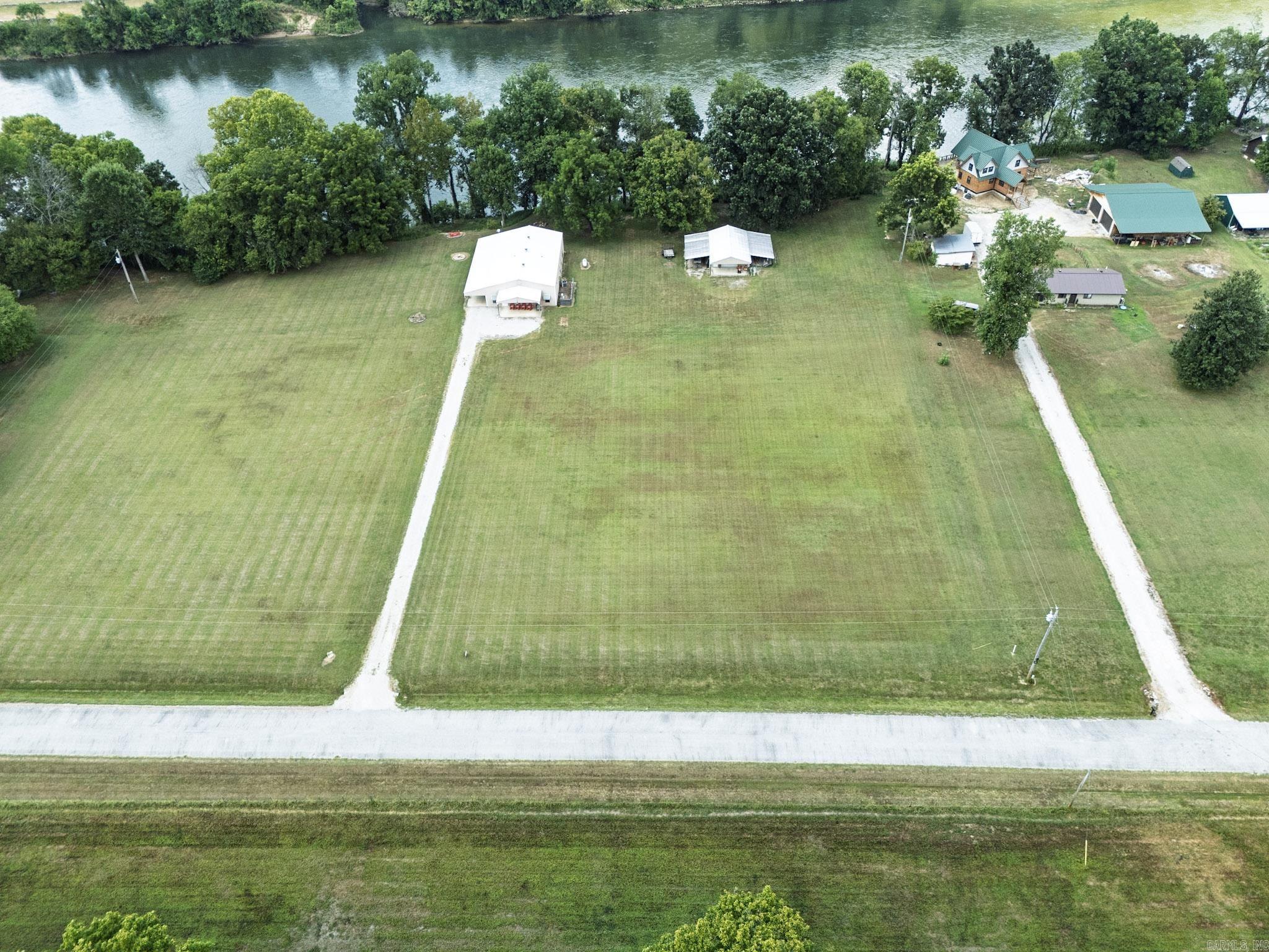 2617 Shipps Drive Norfork, AR 72658
