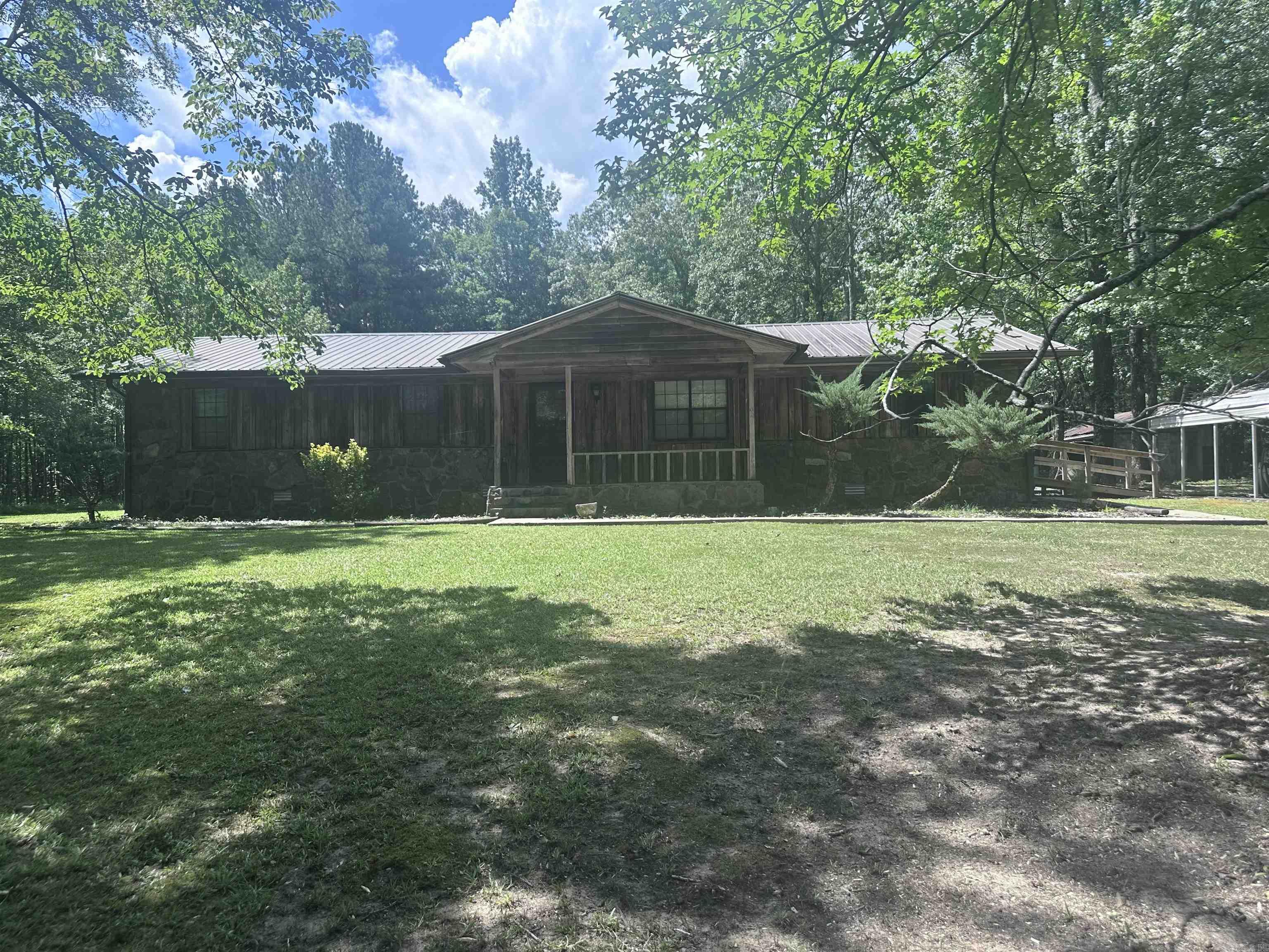 6740 Rayhan RD  Pine Bluff, AR