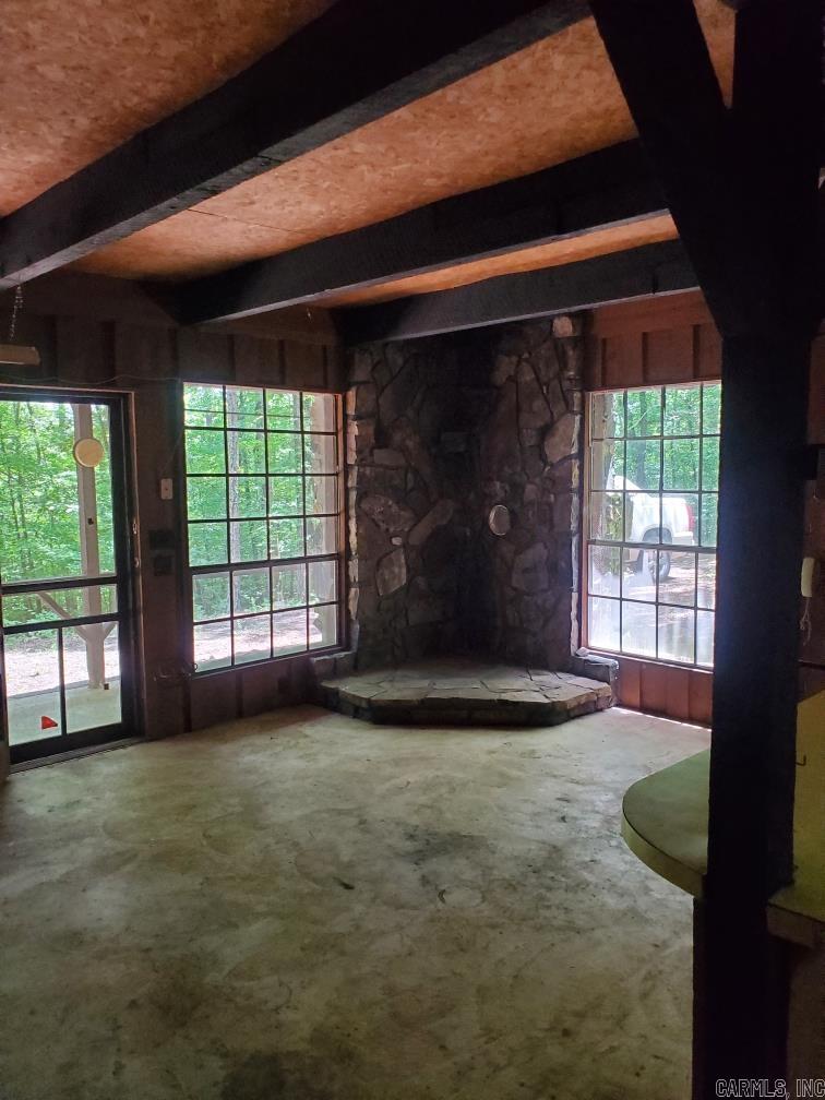 5880 HWY 8 E  Big Fork, AR