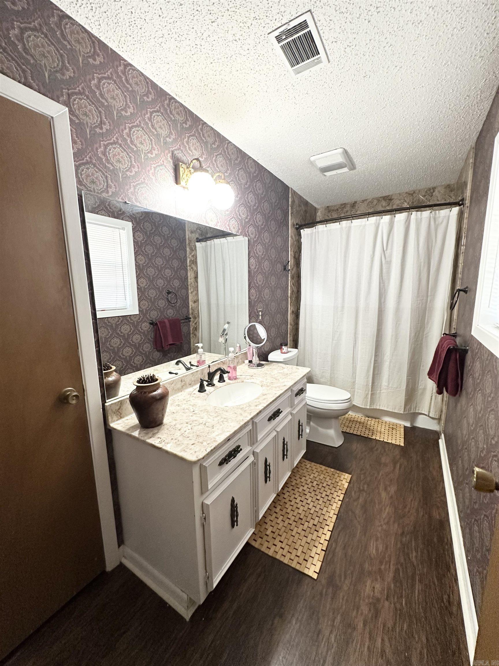 2005 Wellington Dr  Pine Bluff, AR