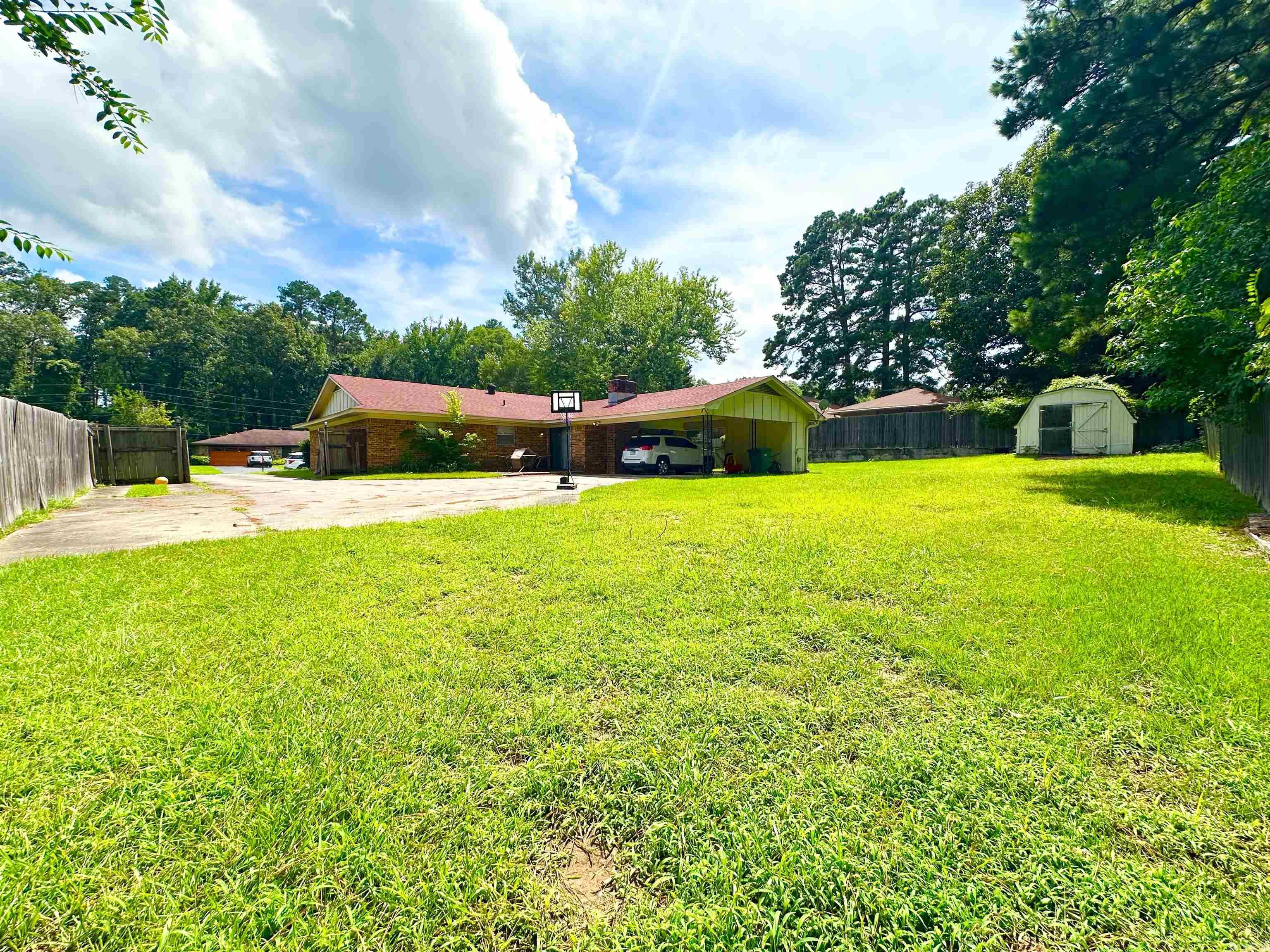 2005 Wellington Dr  Pine Bluff, AR