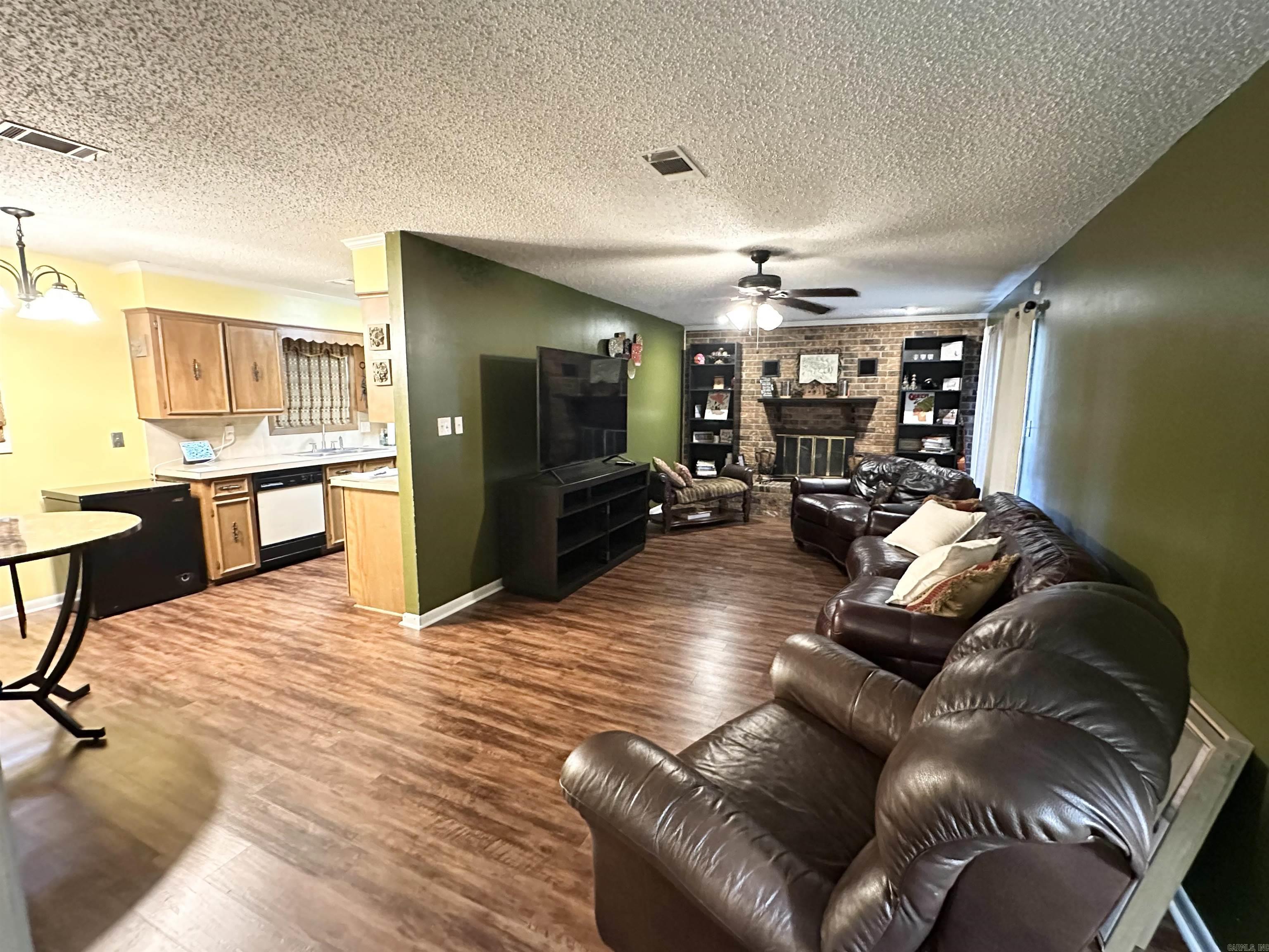 2005 Wellington Dr  Pine Bluff, AR