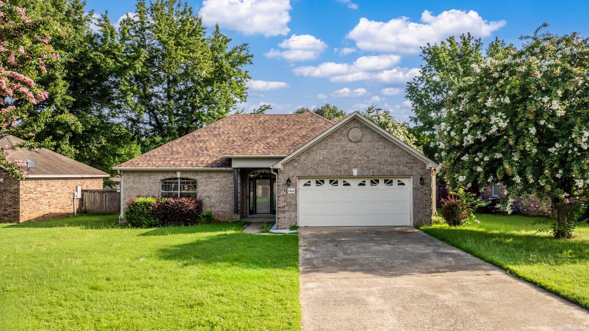 1304 Oak Forest Drive