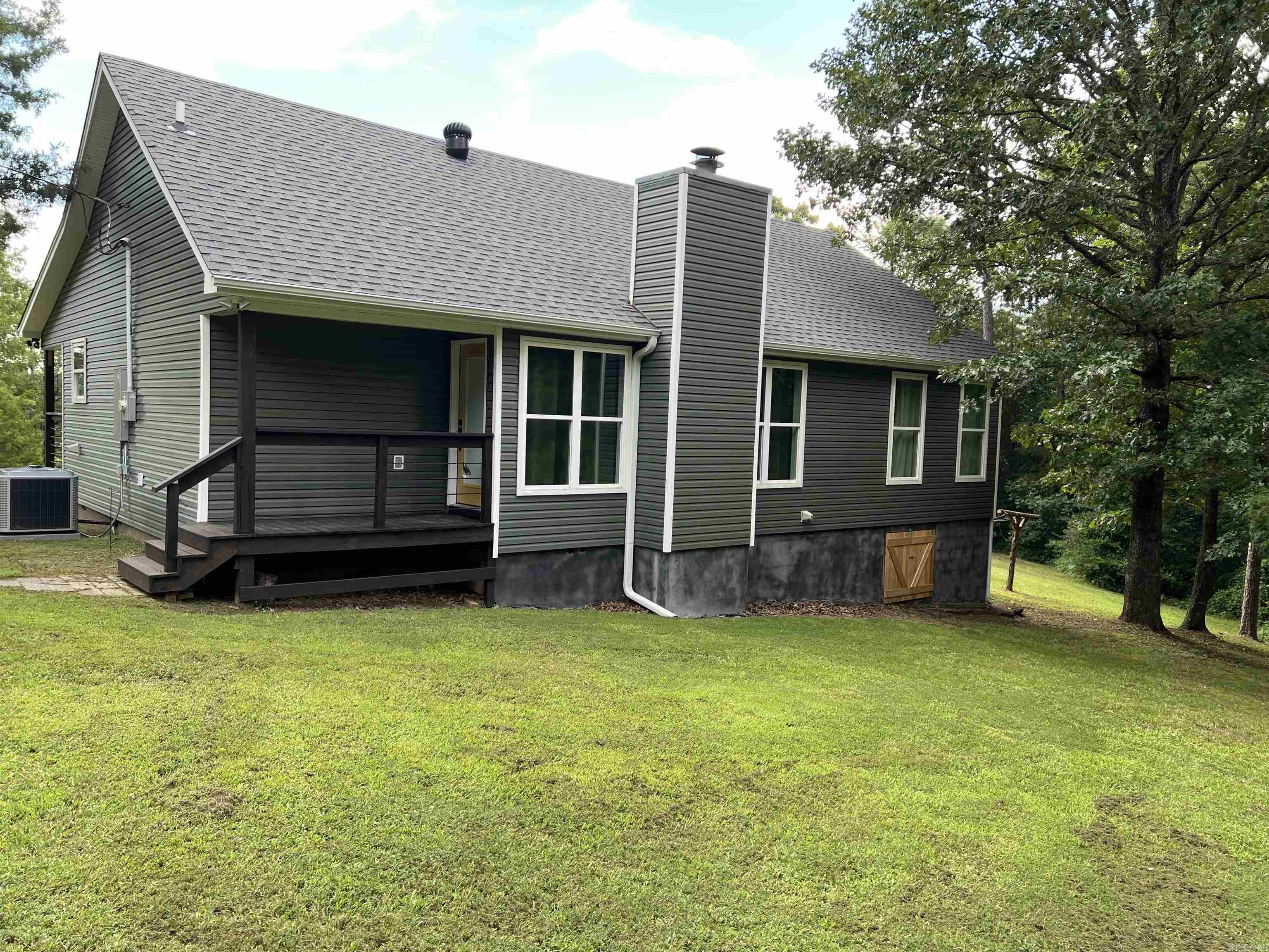 371 Batesville Mountian  Damascus, AR