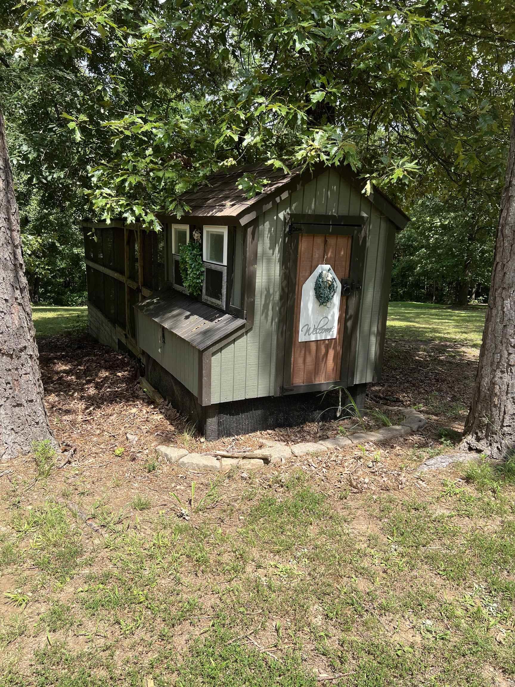 371 Batesville Mountian  Damascus, AR