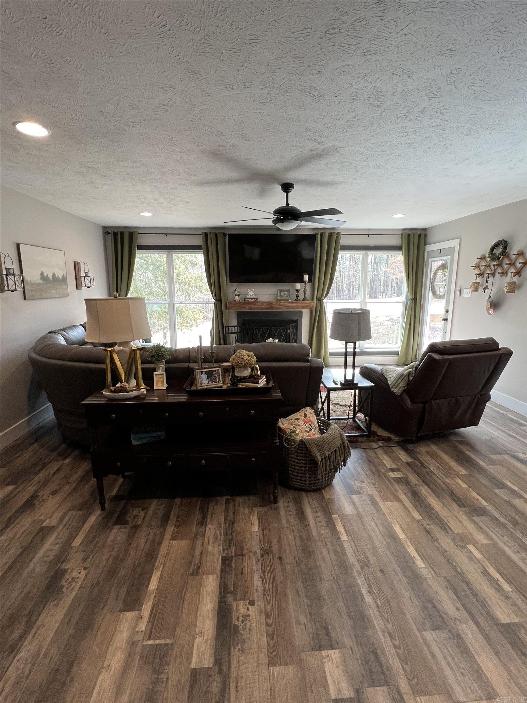 371 Batesville Mountian  Damascus, AR