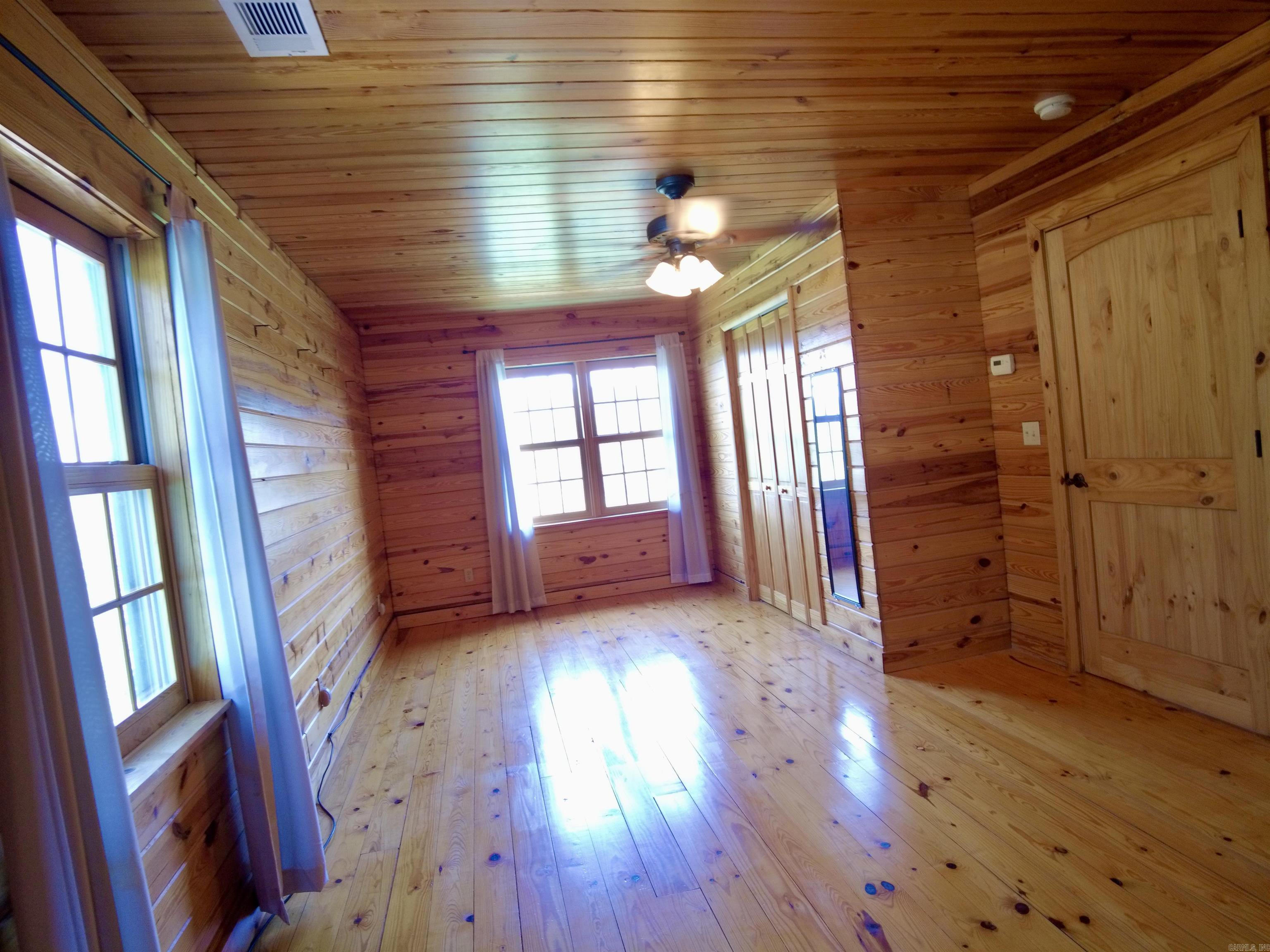 1491 Cedar Hills Dr  Mountain View, AR