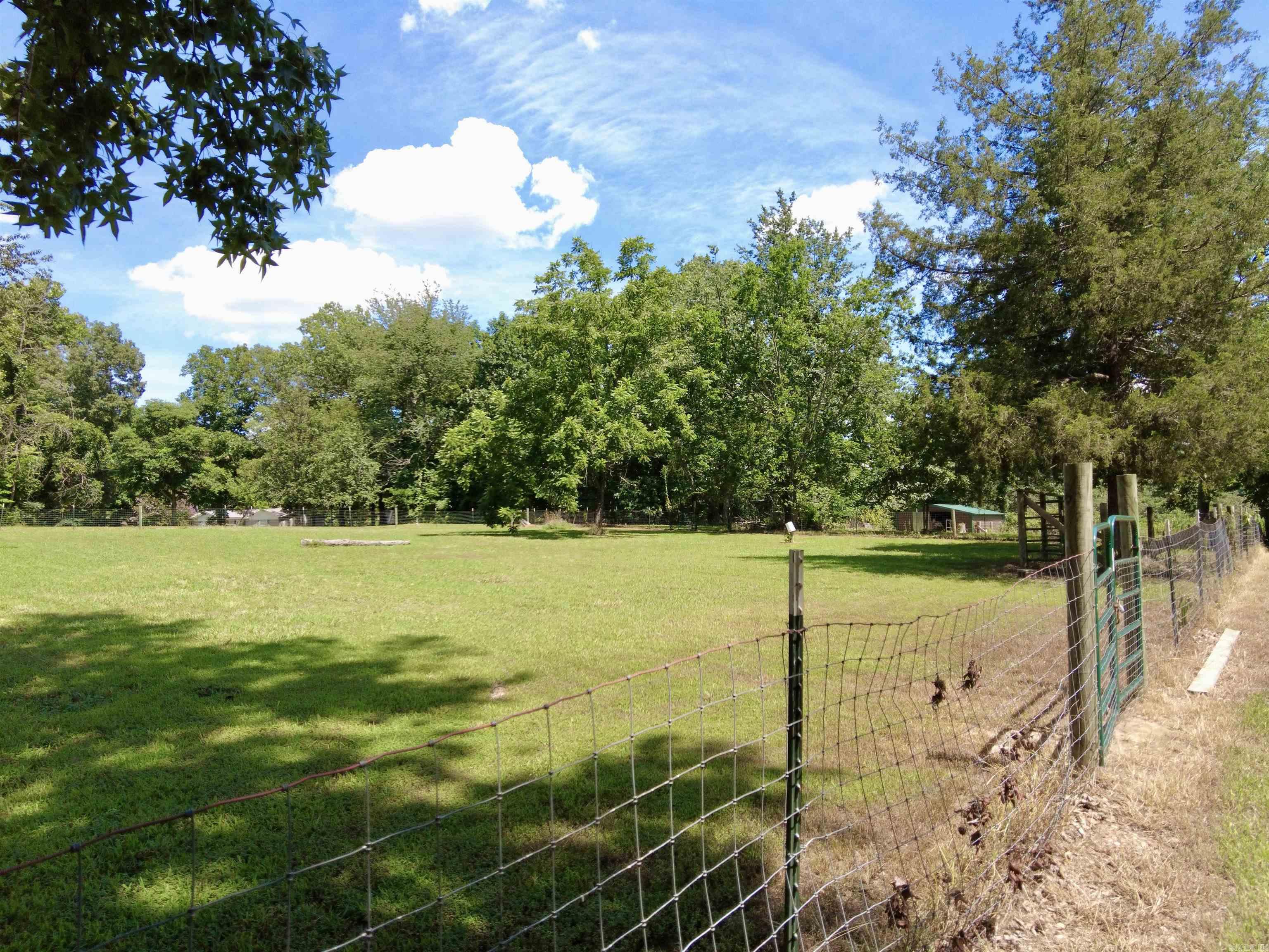 1491 Cedar Hills Dr  Mountain View, AR