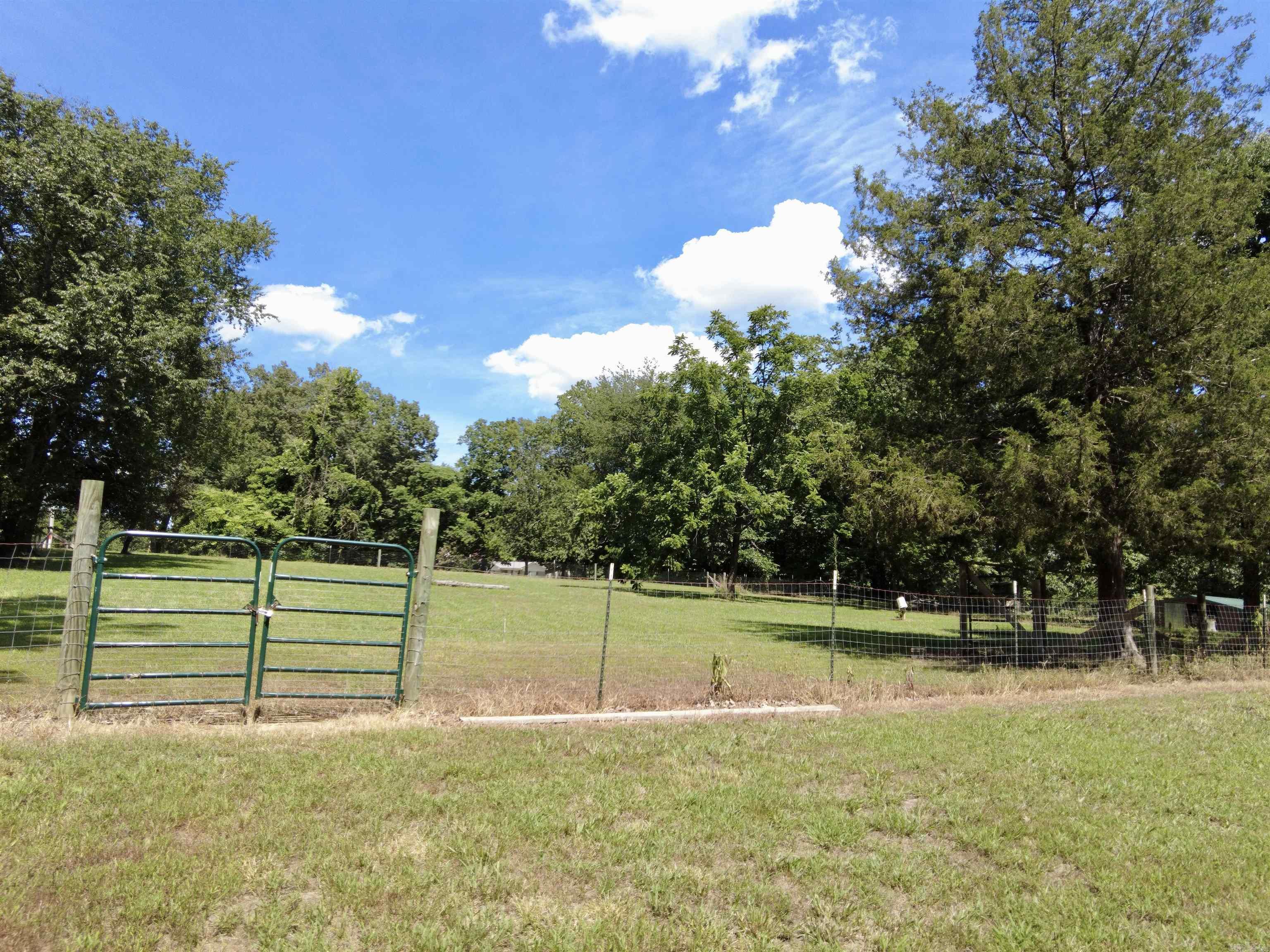 1491 Cedar Hills Dr  Mountain View, AR