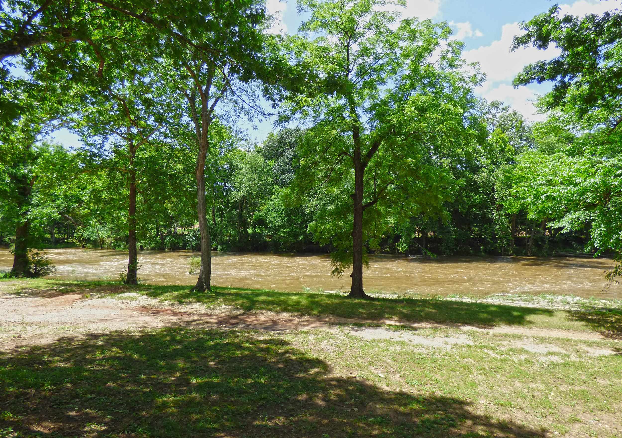 7230 Highway 289 North  Mammoth Spring, AR