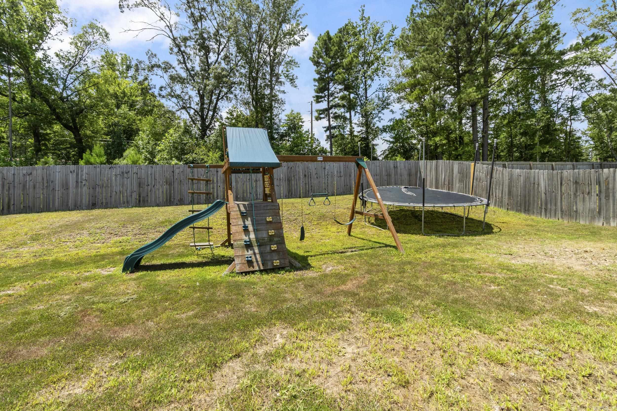 7017 Woodsgate  Alexander, AR