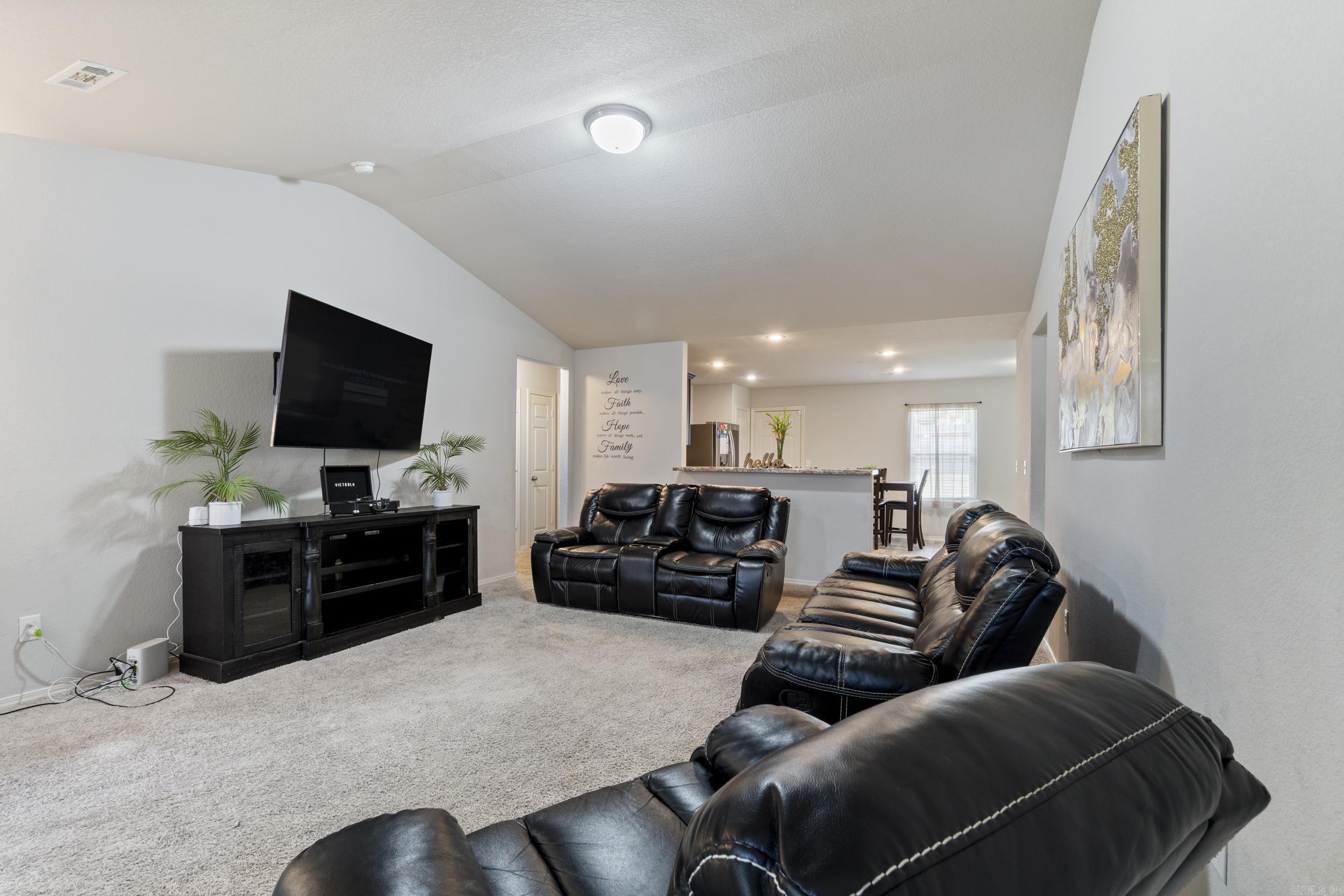 7017 Woodsgate  Alexander, AR
