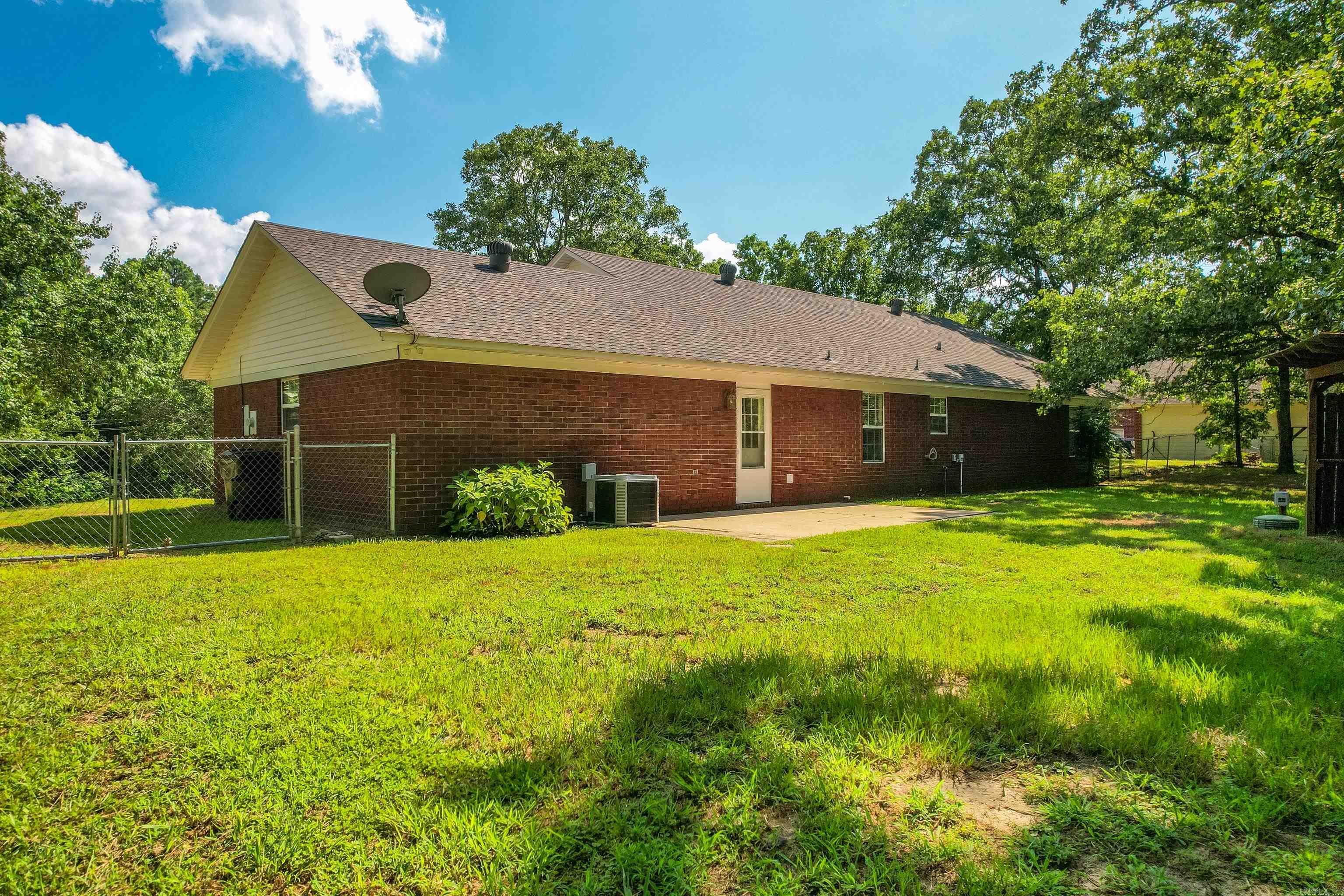 116 Parkway Sq  Pearcy, AR