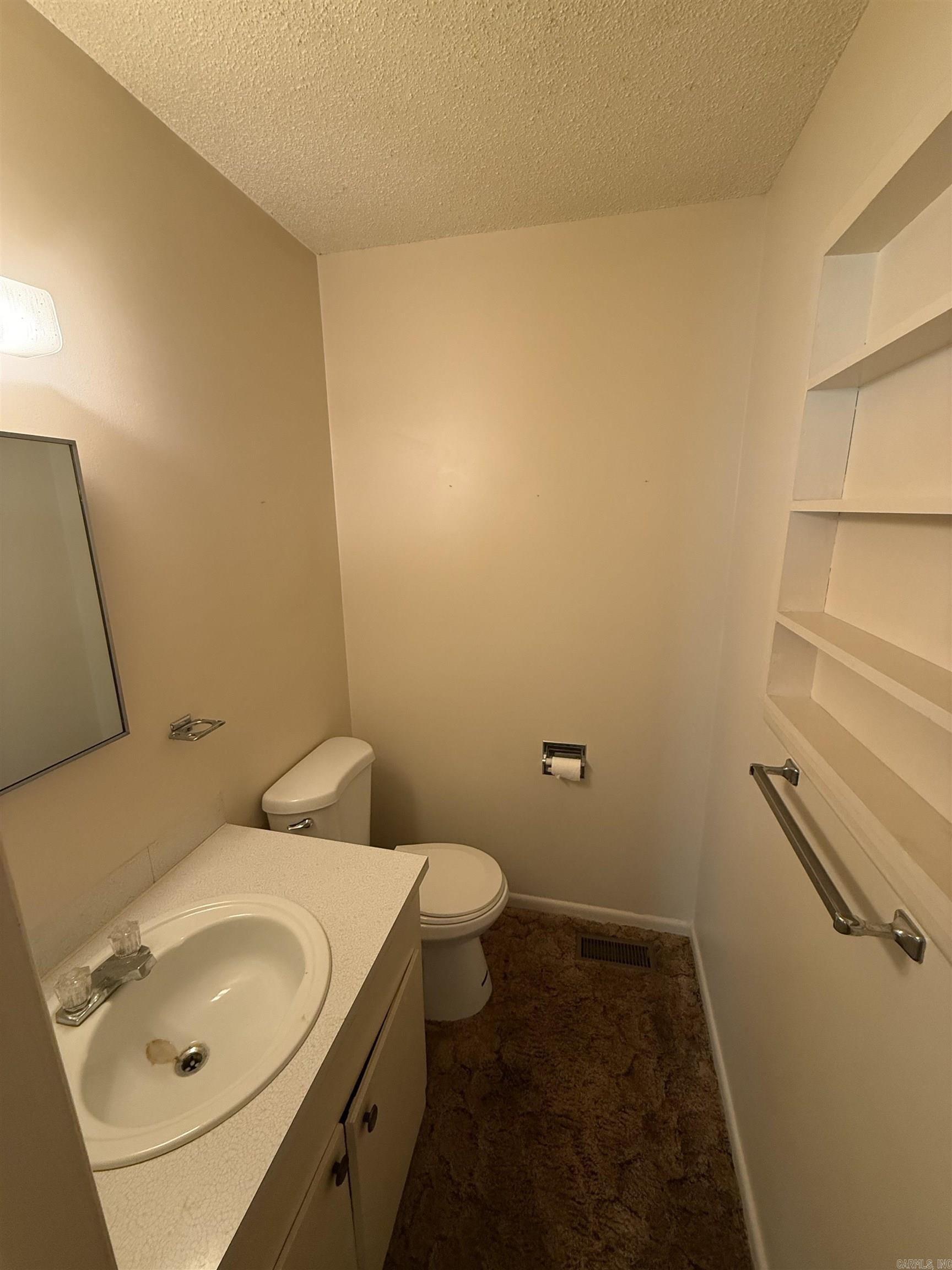 271 Poplar  Clinton, AR