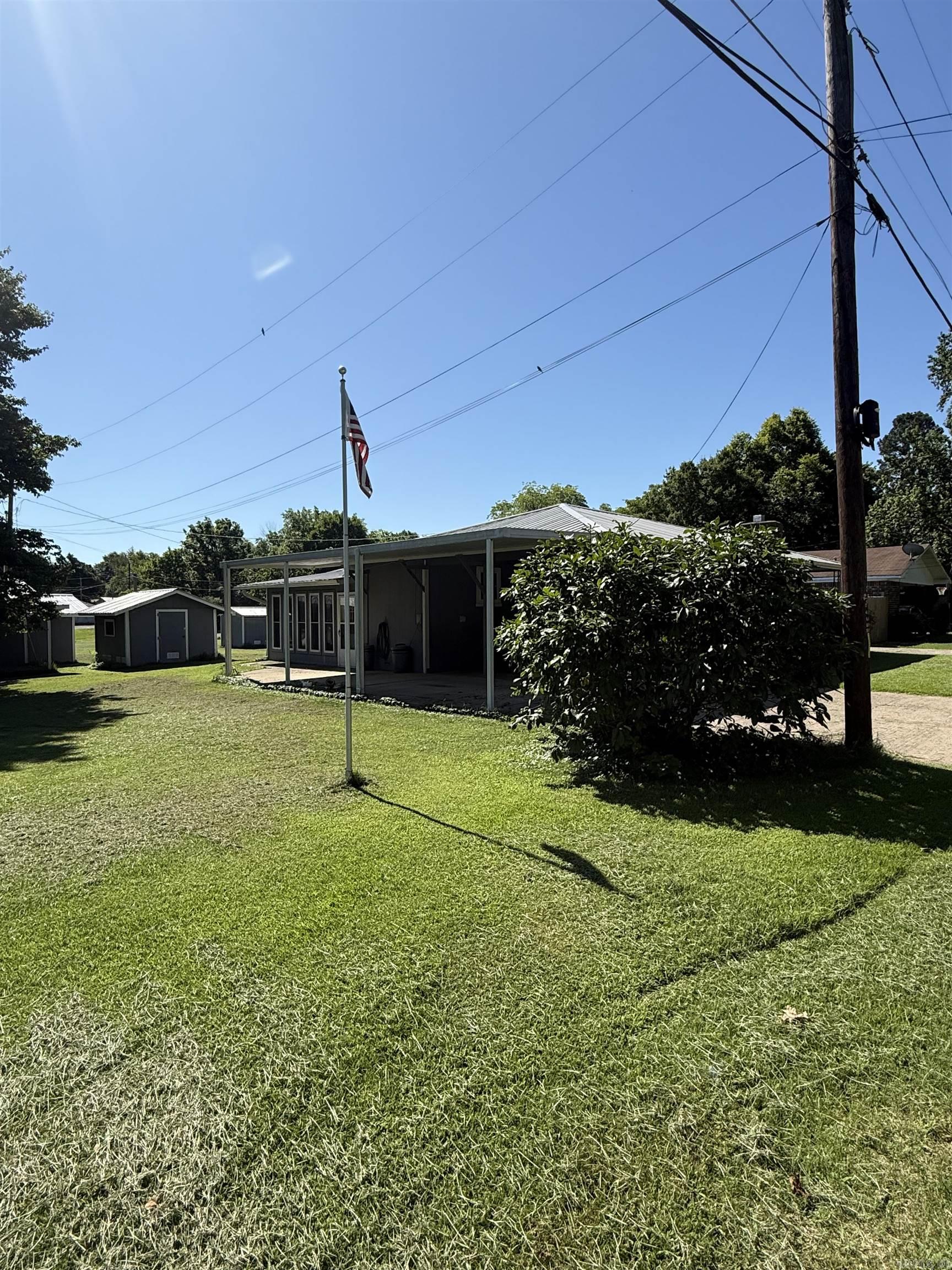 271 Poplar  Clinton, AR