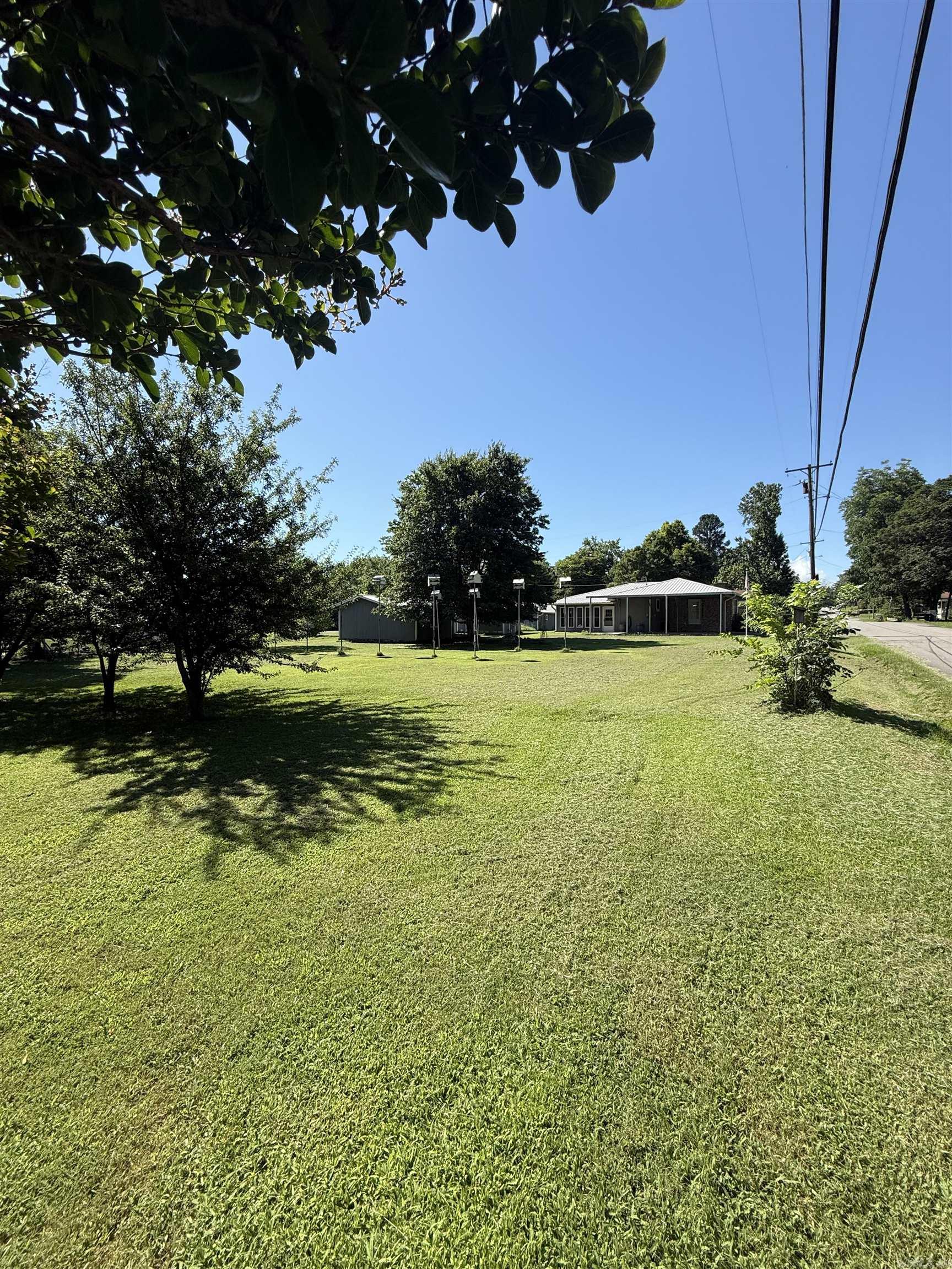 271 Poplar  Clinton, AR