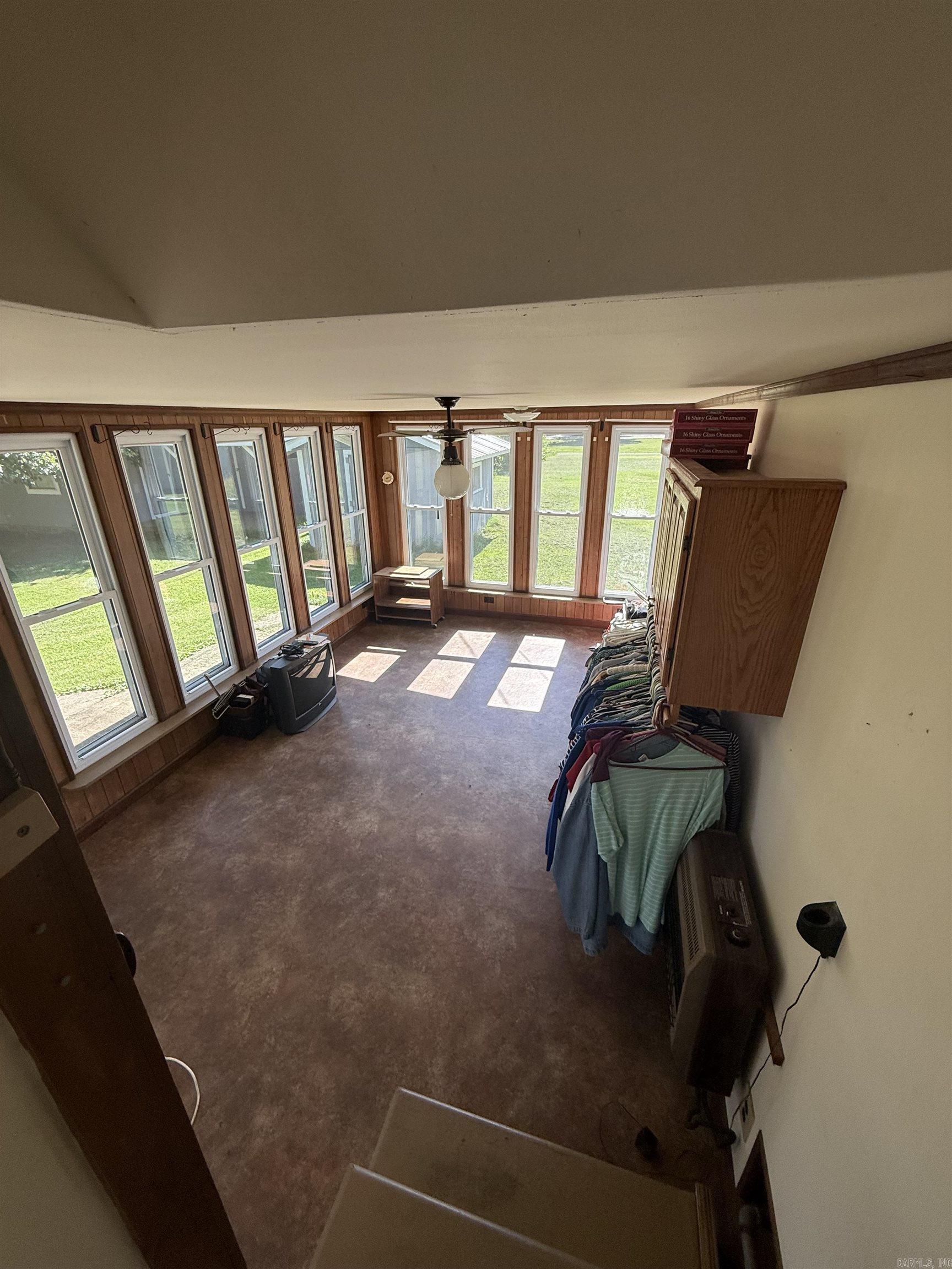 271 Poplar  Clinton, AR