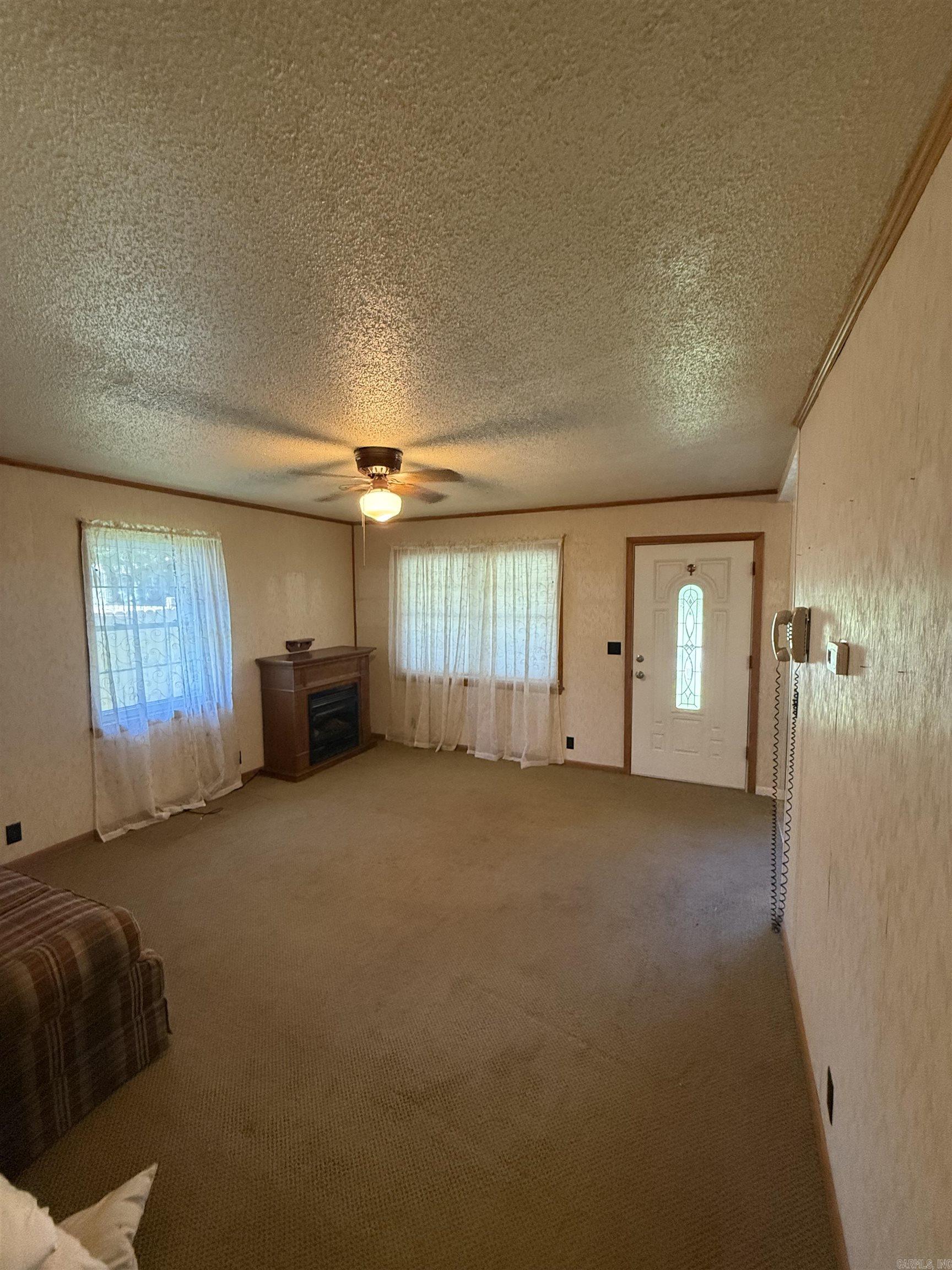 271 Poplar  Clinton, AR