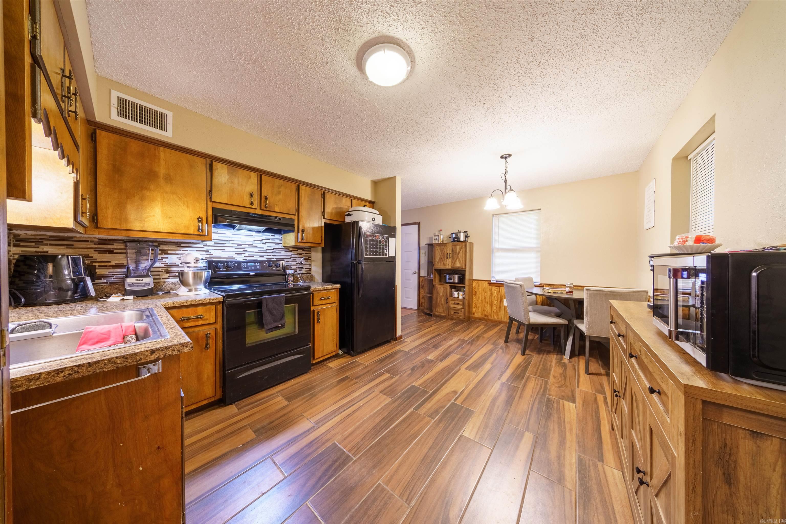 65 oak  Ash Flat, AR
