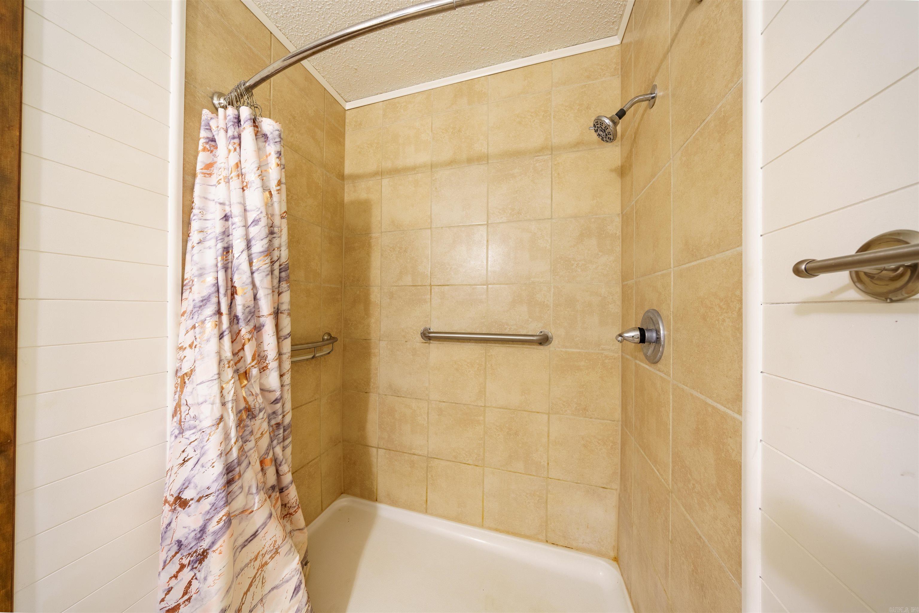 65 oak  Ash Flat, AR