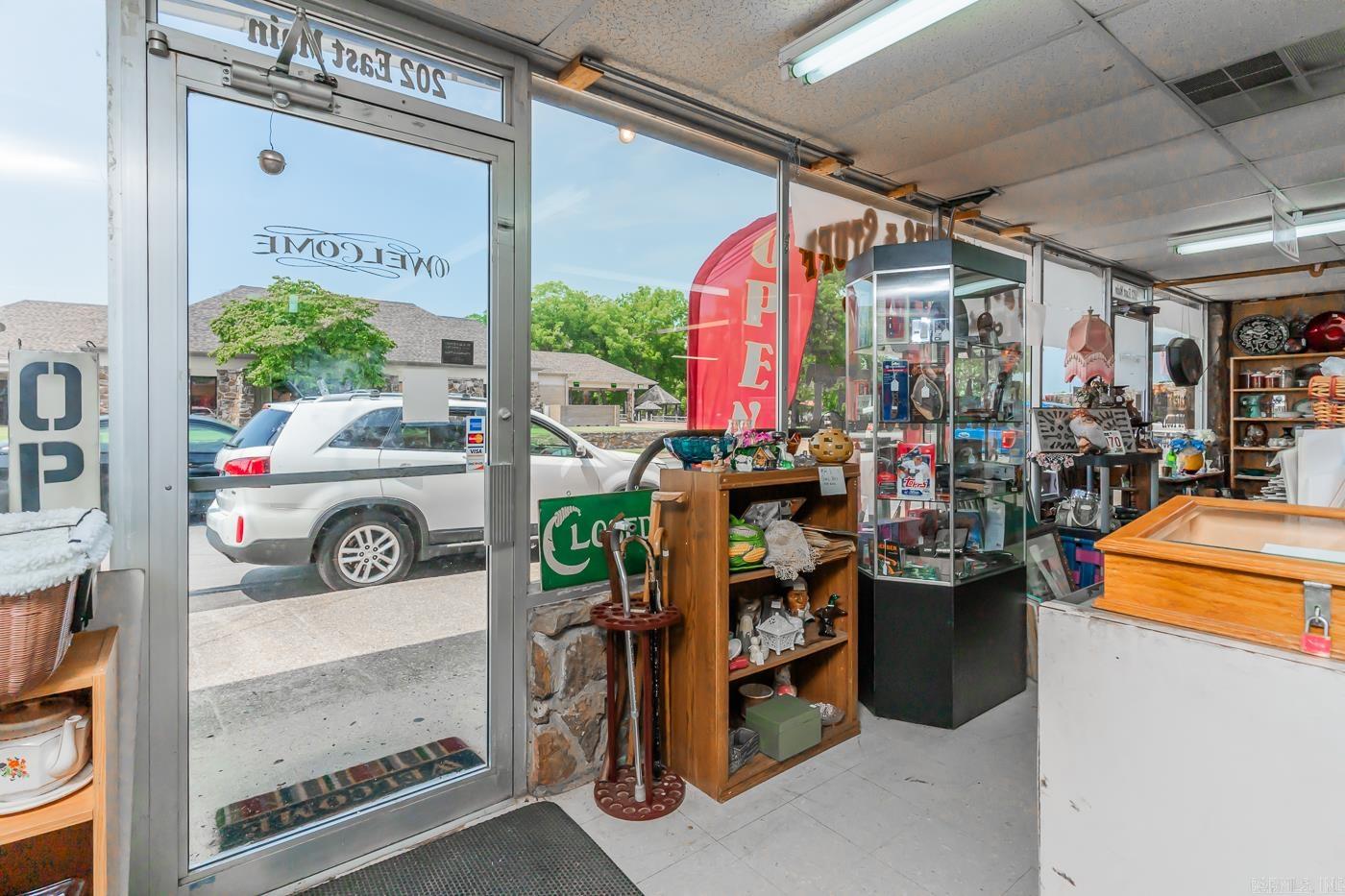 202 E Main  Mountain View, AR