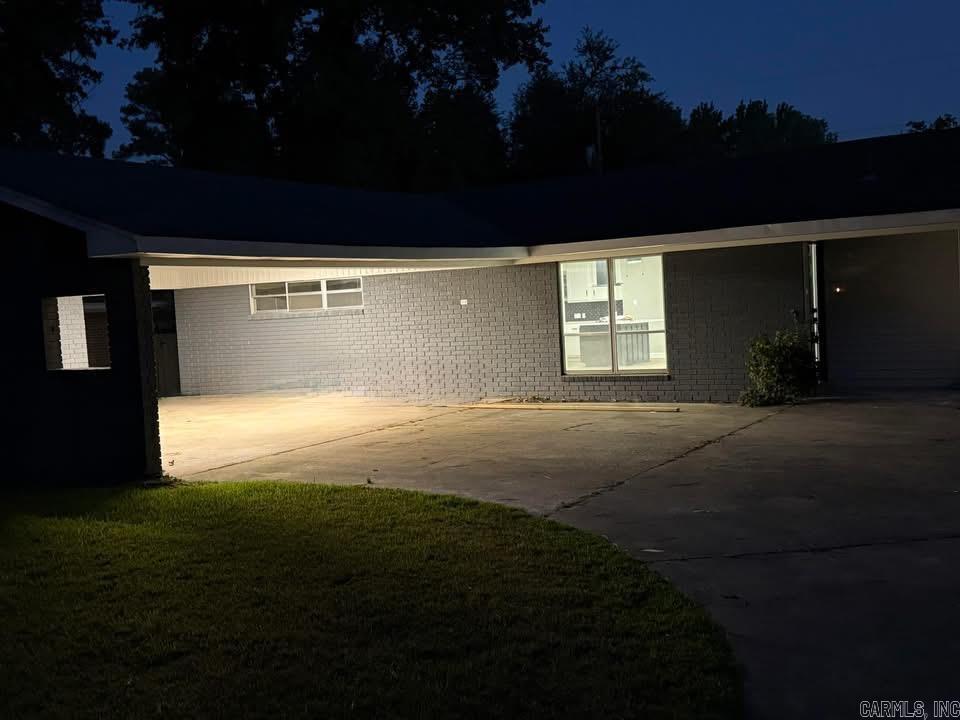 2302 Pine Hill Drive Pine Bluff, AR 71603