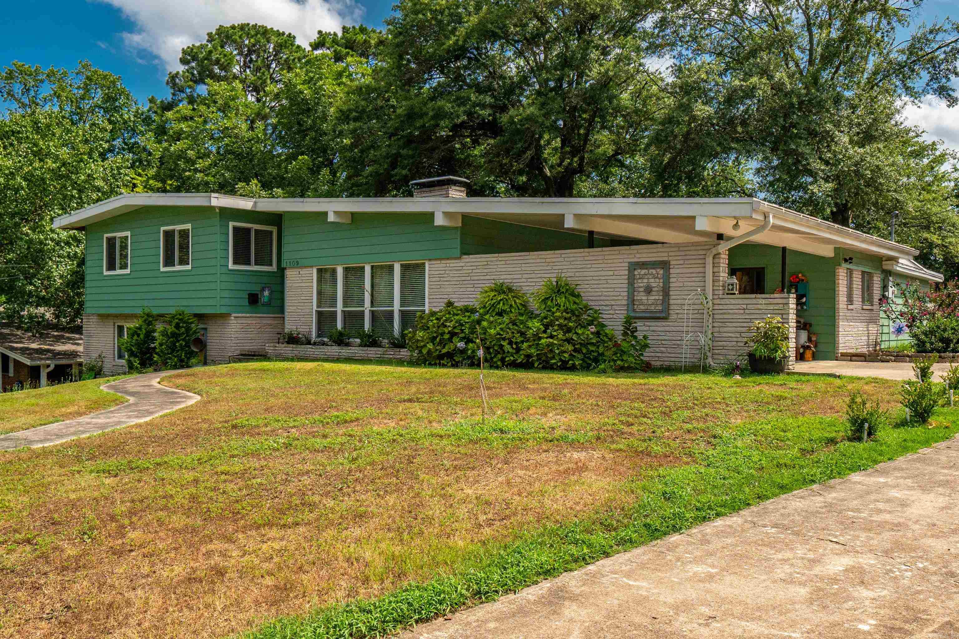 1109 Crystal  Benton, AR