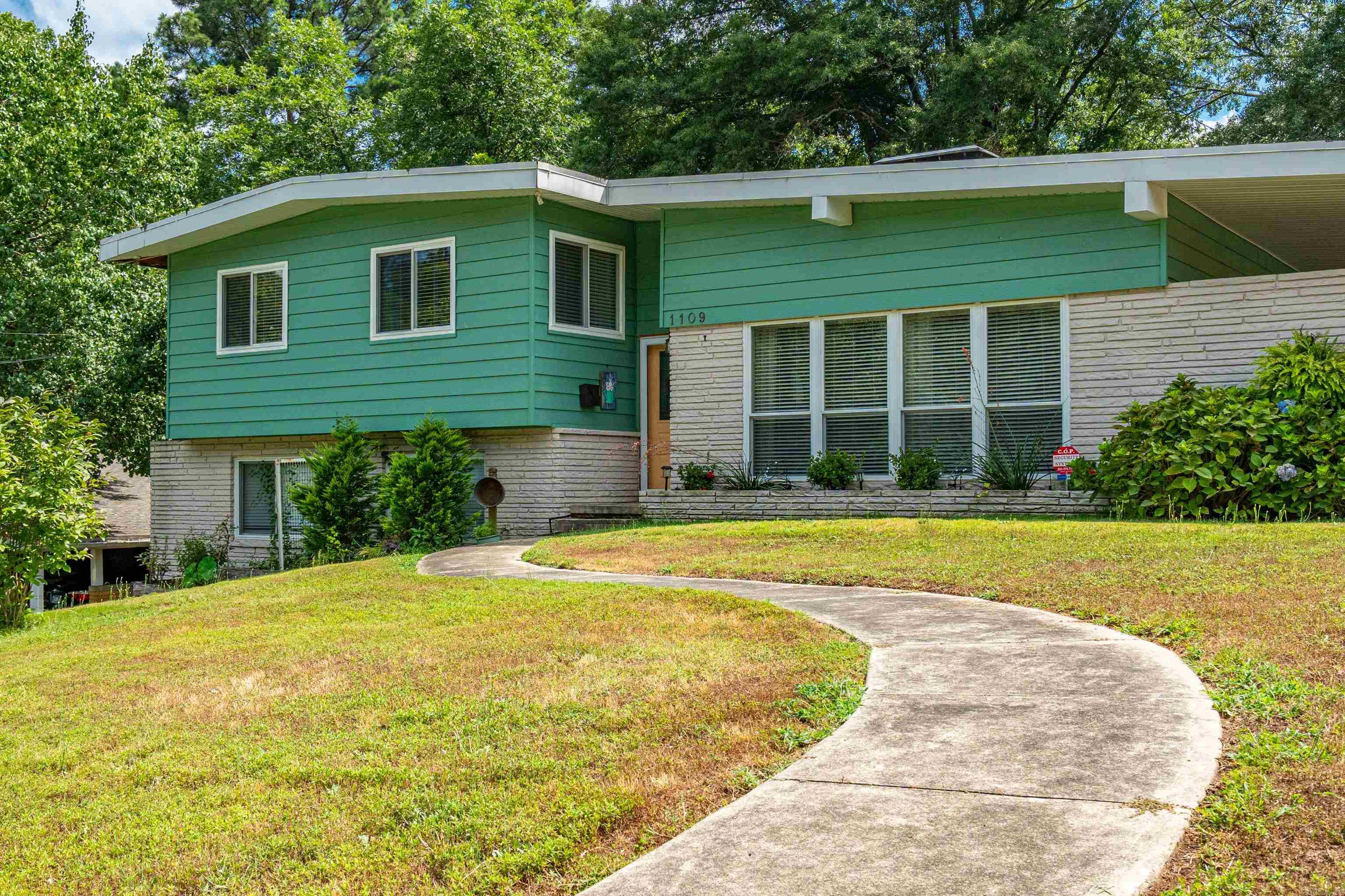 1109 Crystal  Benton, AR