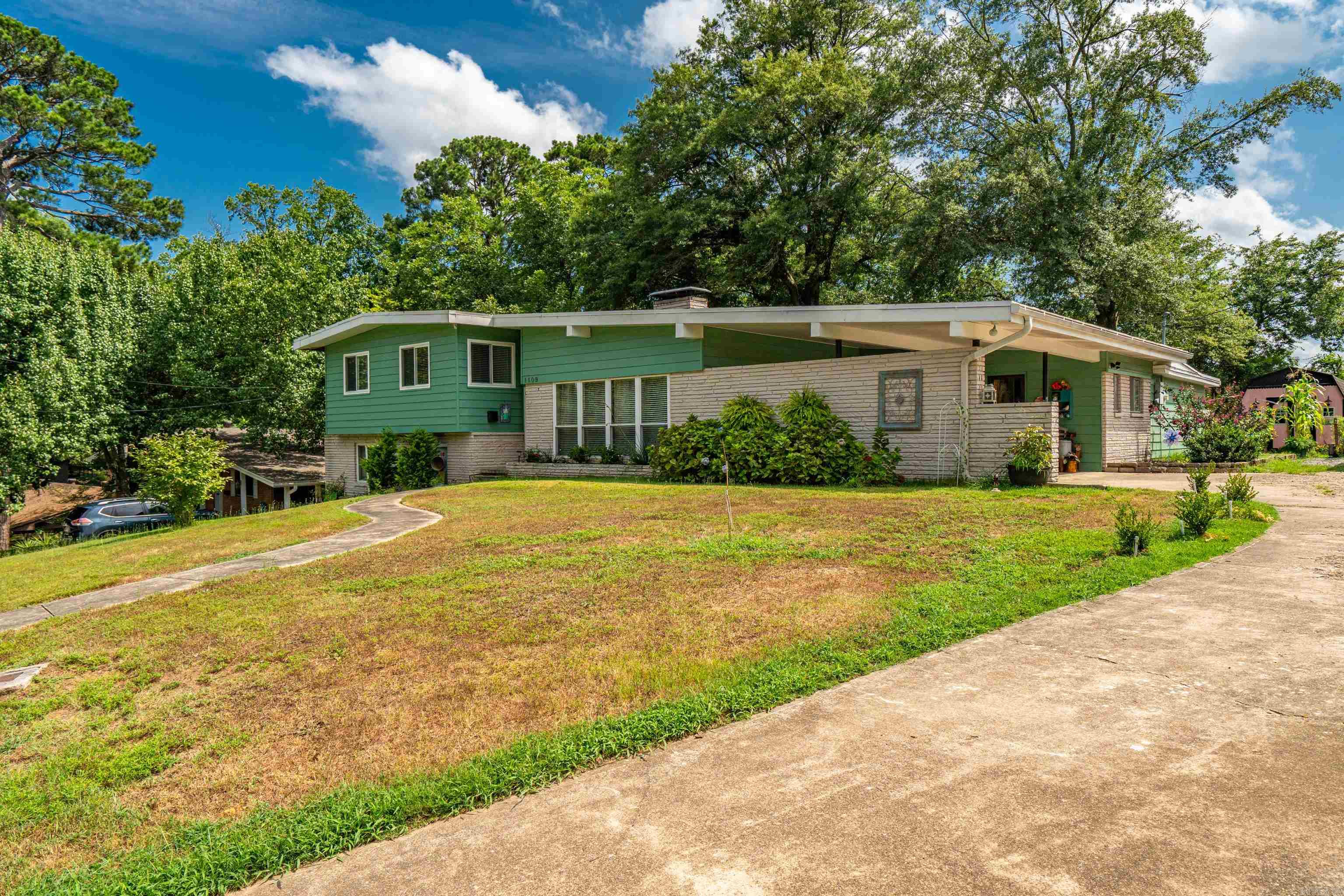 1109 Crystal  Benton, AR