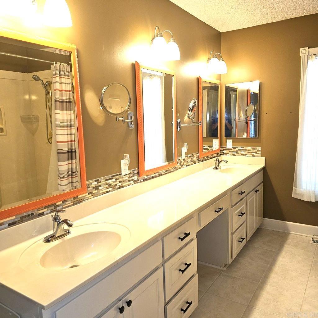 26 Sosegado Lane  Hot Springs Village, AR