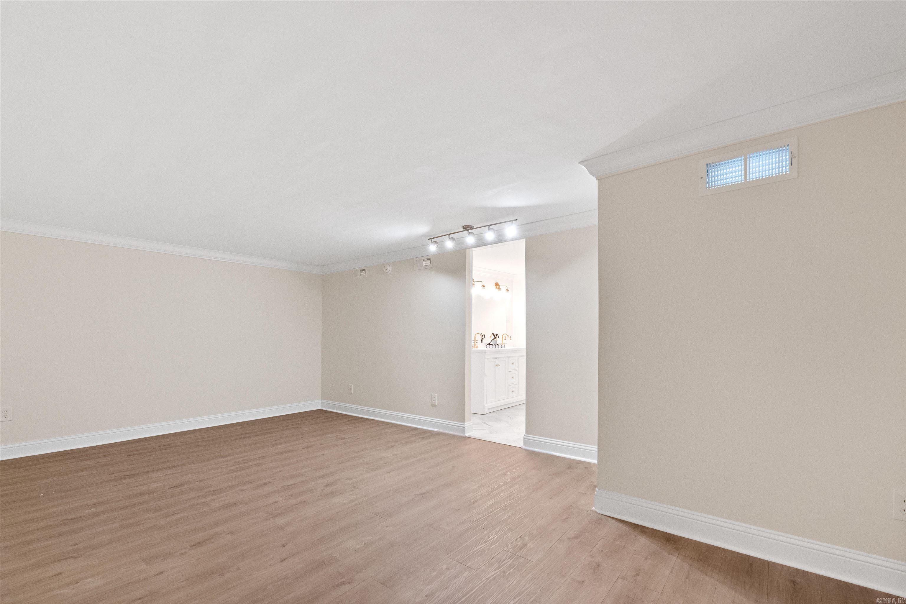 1607 Grove Hill  North Little Rock, AR