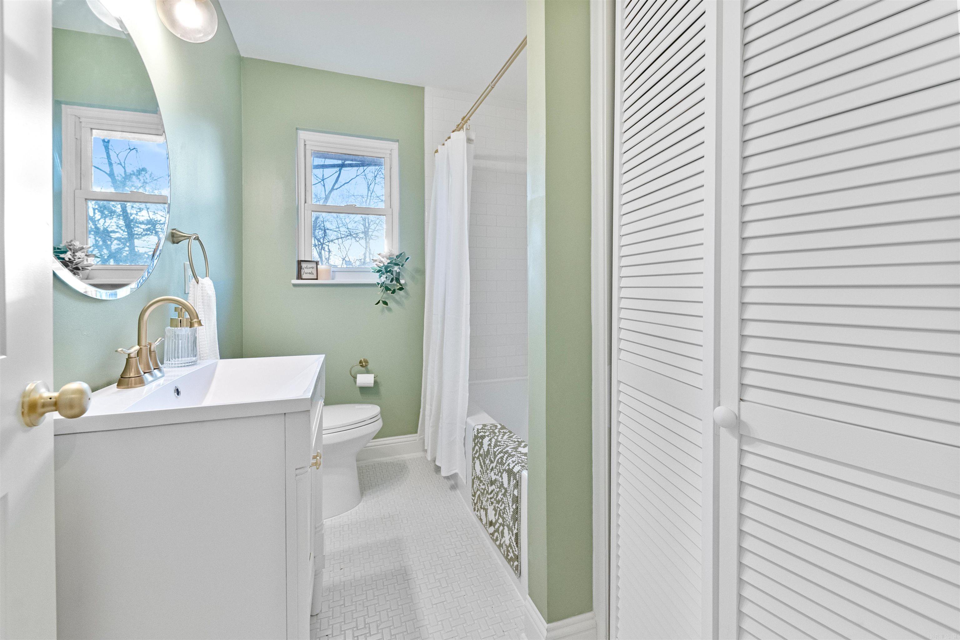 1607 Grove Hill  North Little Rock, AR