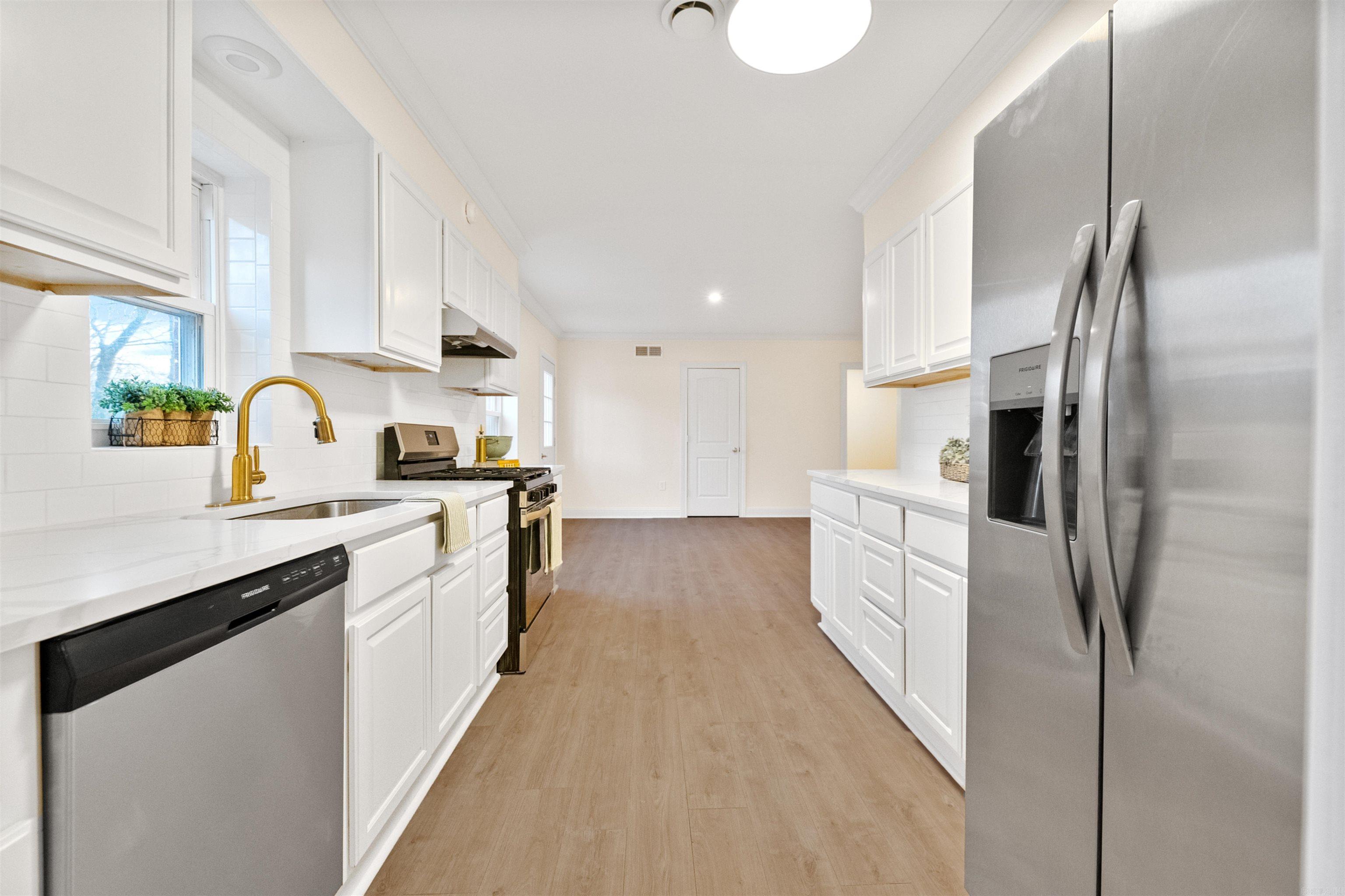 1607 Grove Hill  North Little Rock, AR