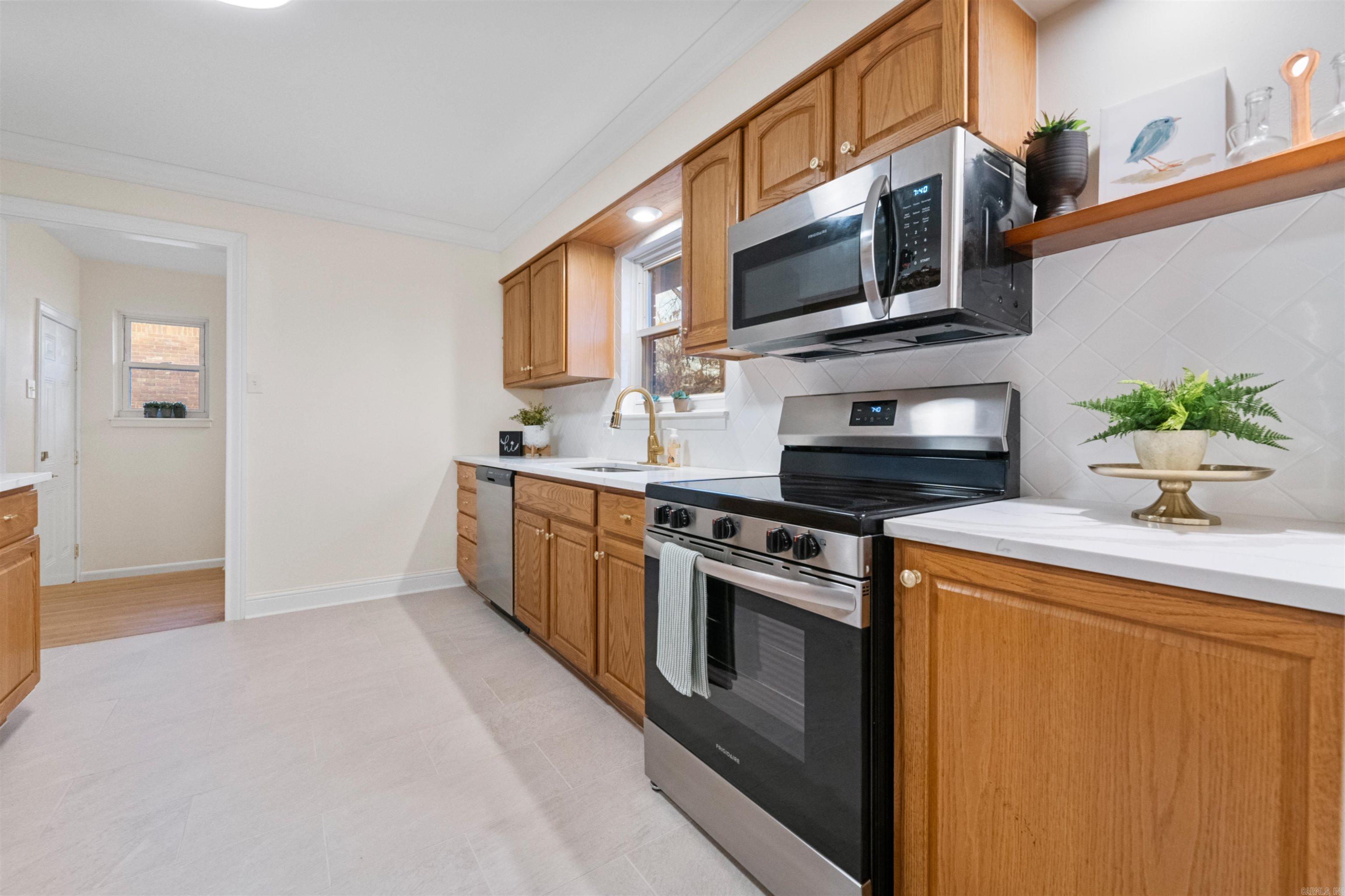 1607 Grove Hill  North Little Rock, AR