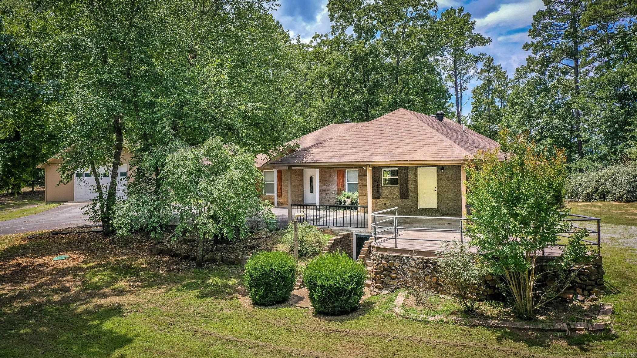 100 Traway  Edgemont, AR