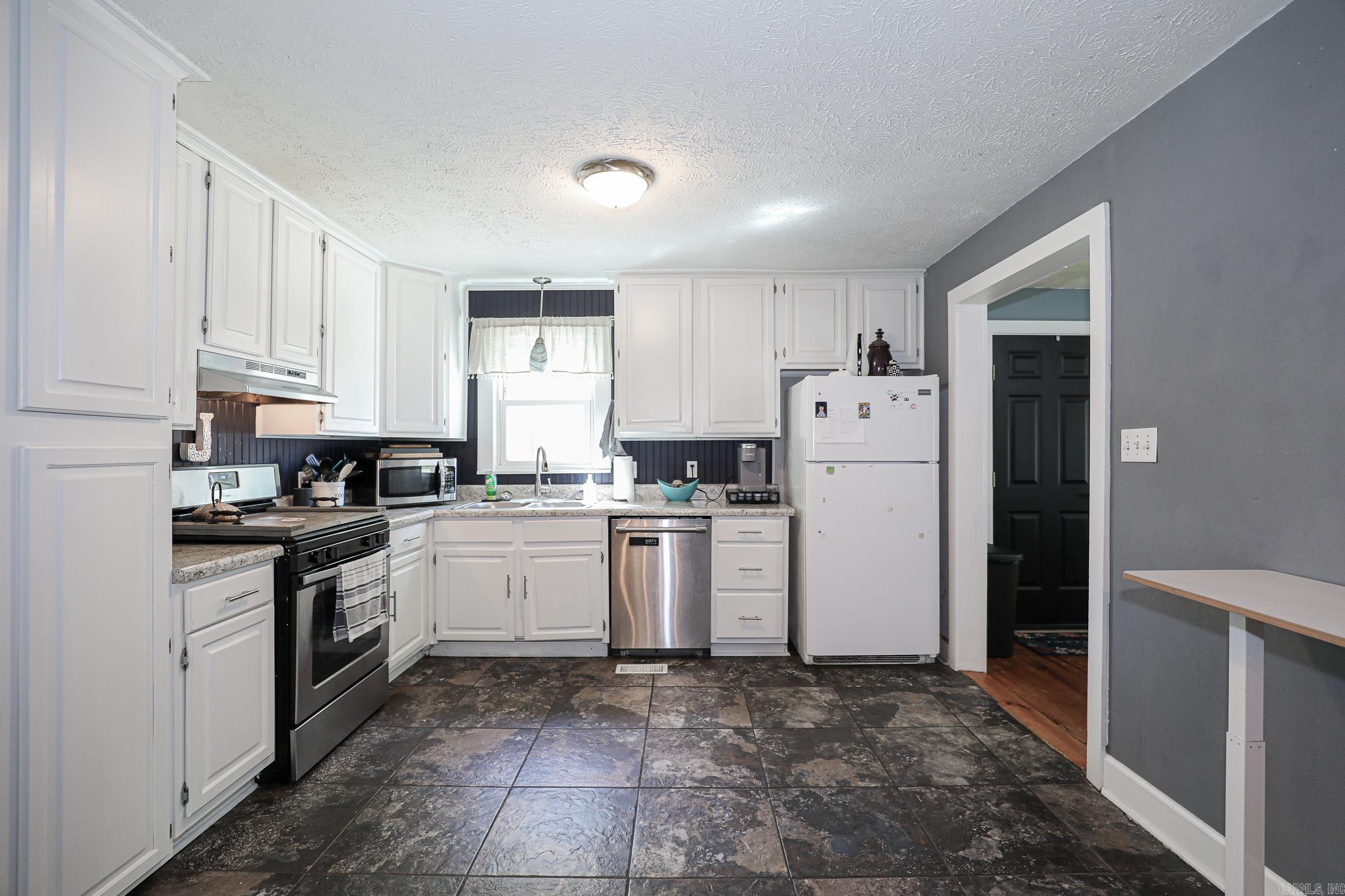 811 HESTER  Benton, AR