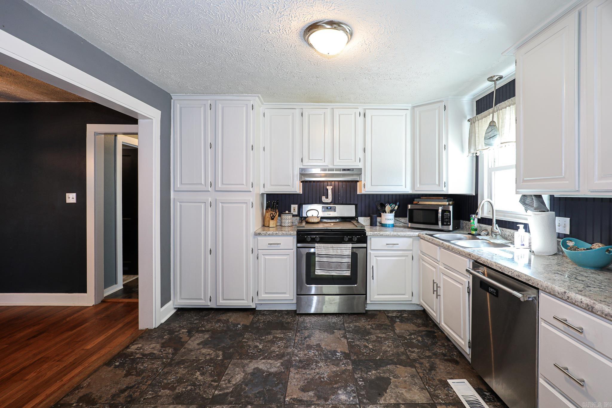 811 HESTER  Benton, AR