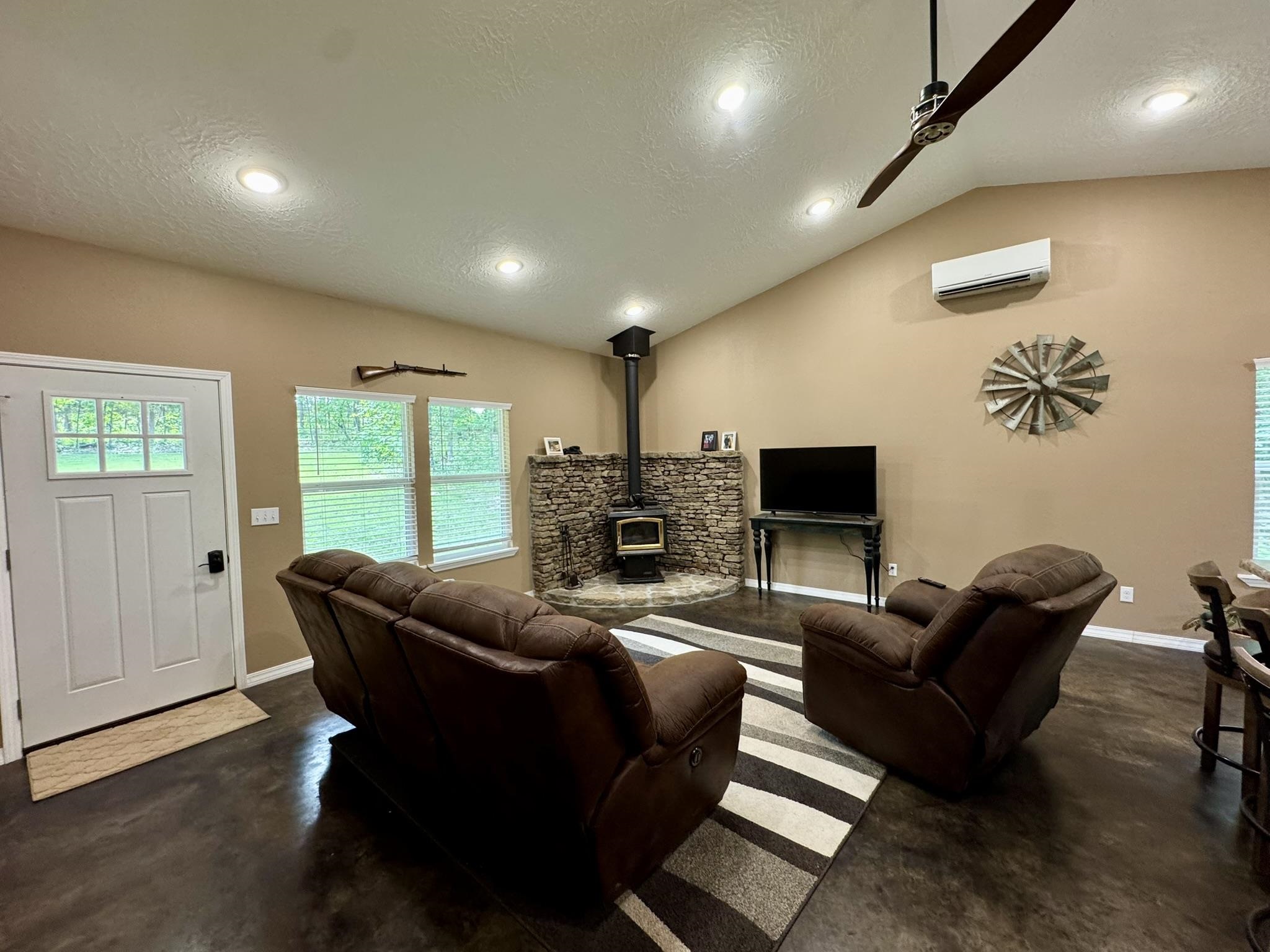 1120 Rodney Cutoff Road  Dolph, AR