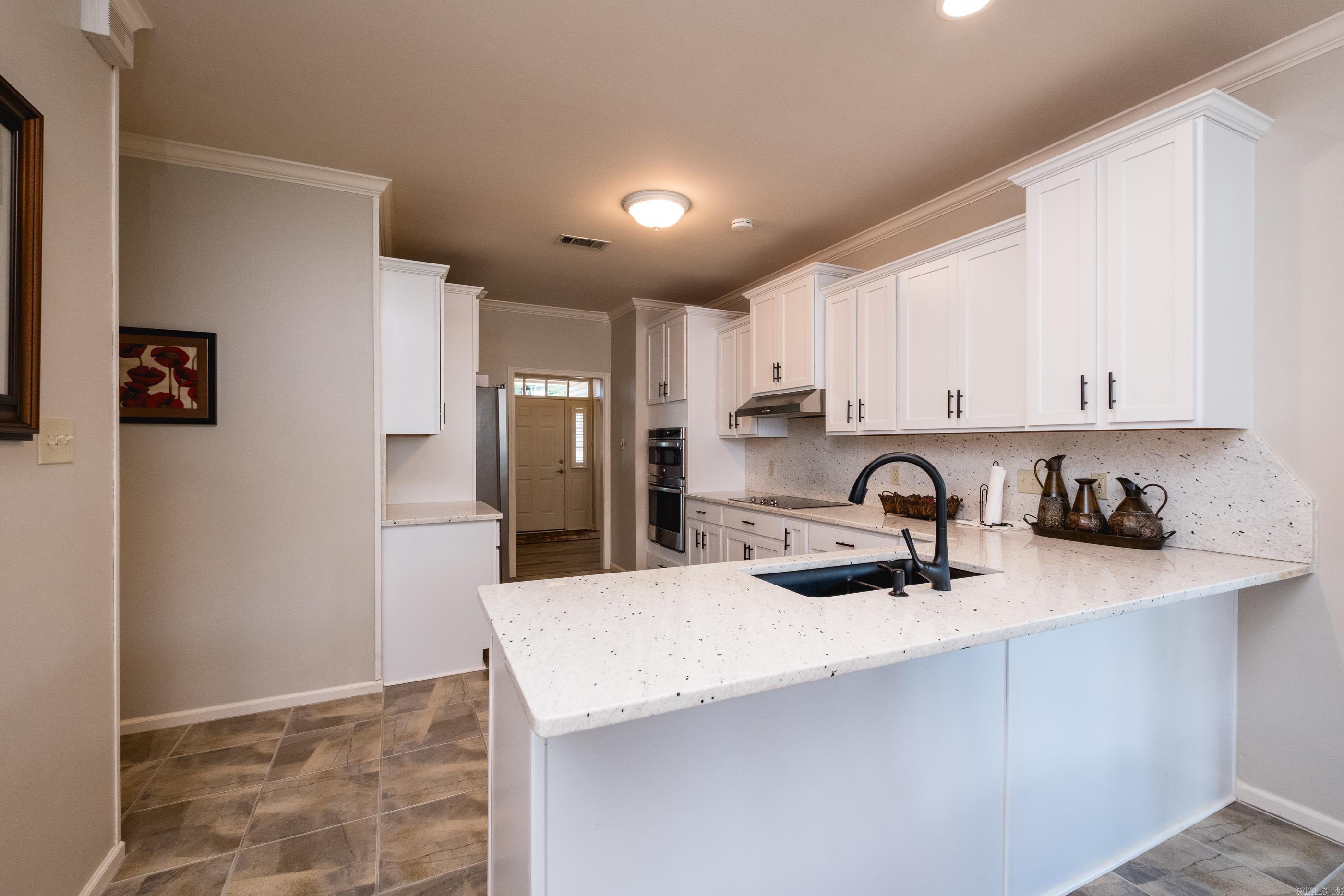 14 Carrollton Court Little Rock, AR 72211