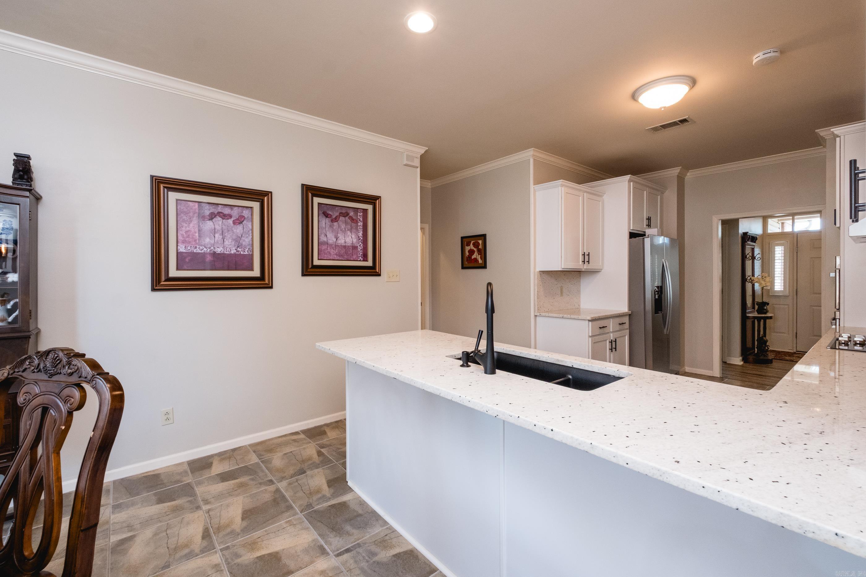 14 Carrollton Court Little Rock, AR 72211