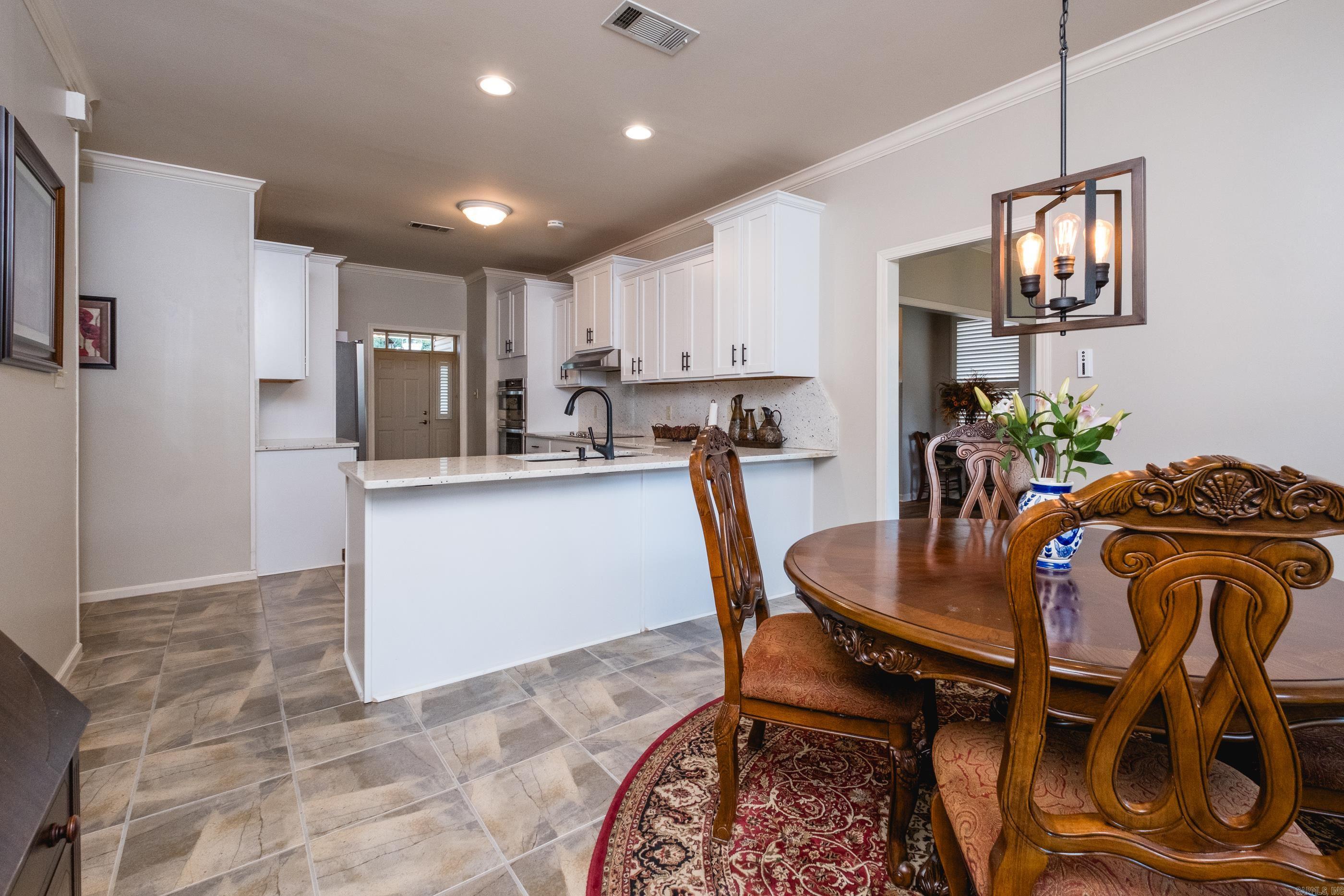 14 Carrollton Court Little Rock, AR 72211