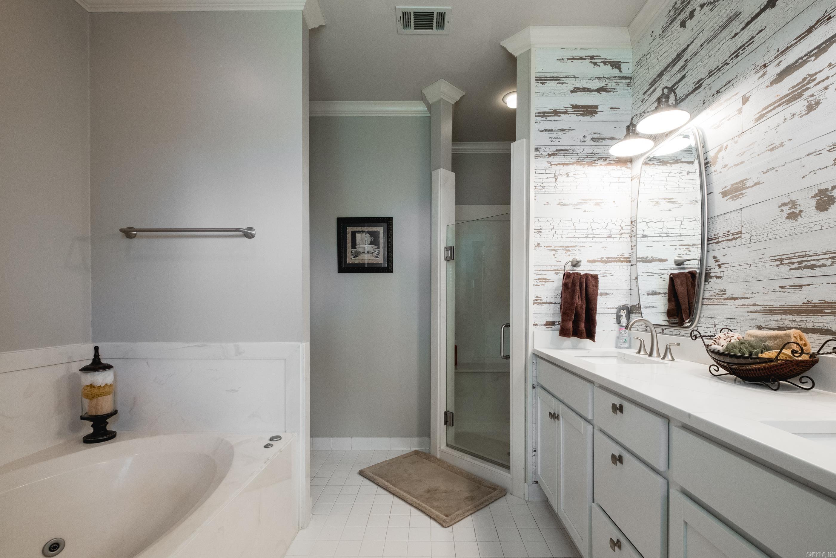 14 Carrollton Court Little Rock, AR 72211