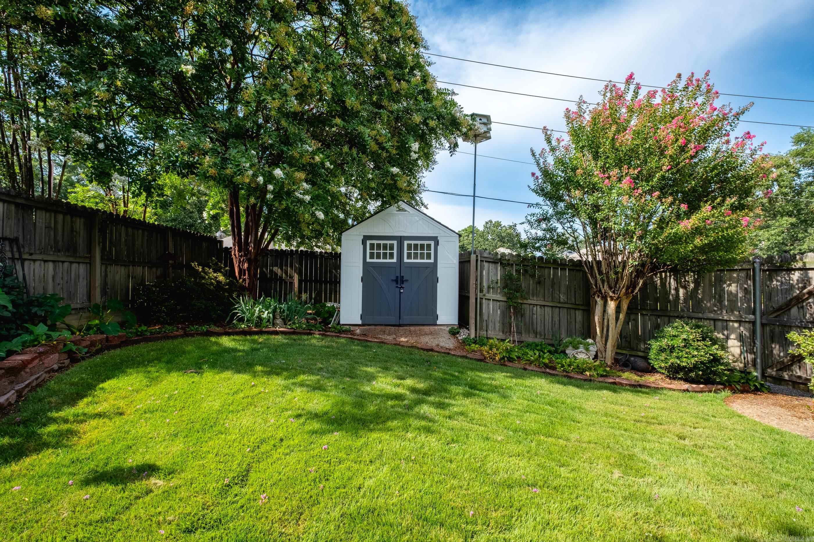 14 Carrollton Court Little Rock, AR 72211