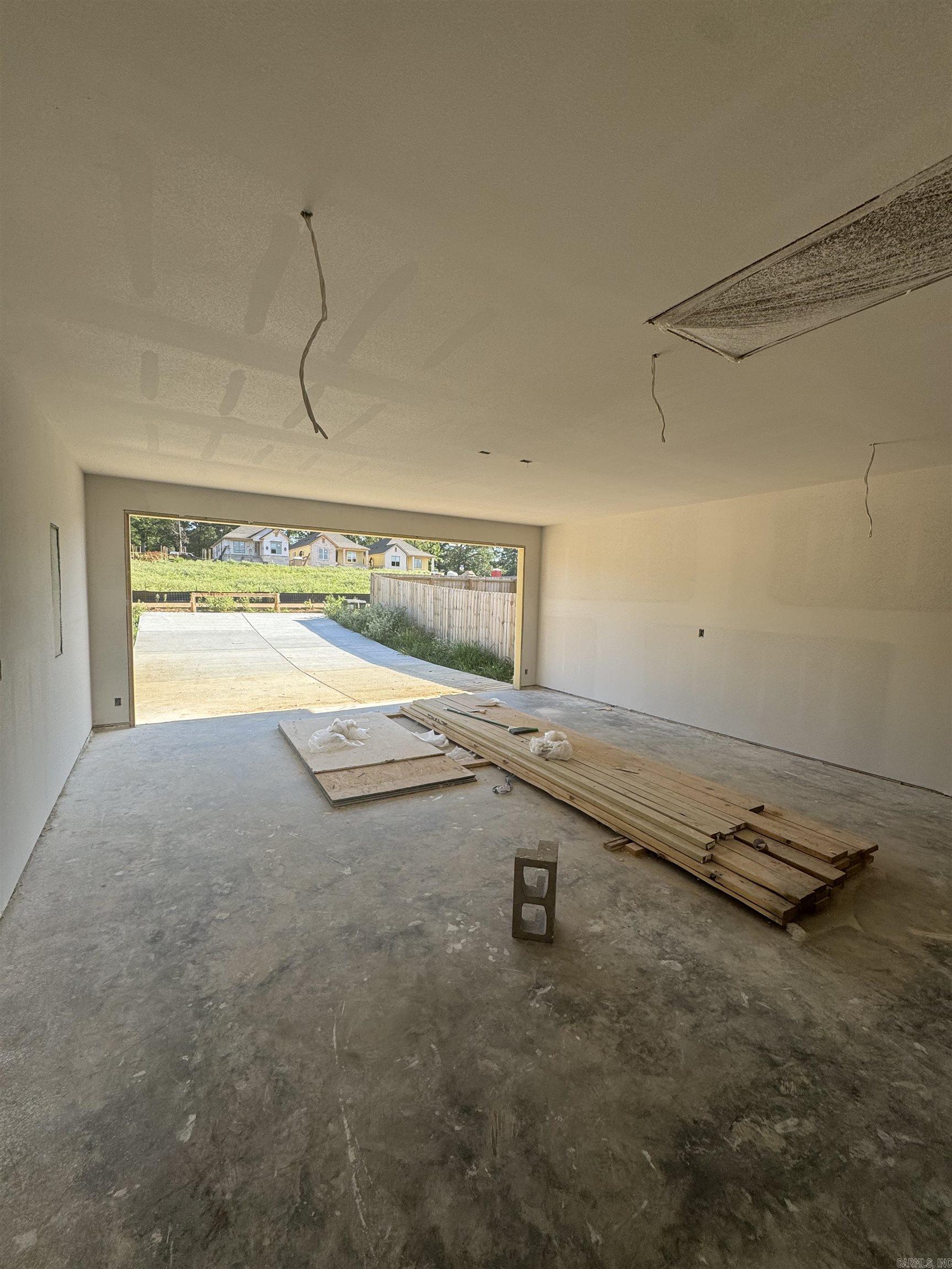 227 B  Bryant, AR