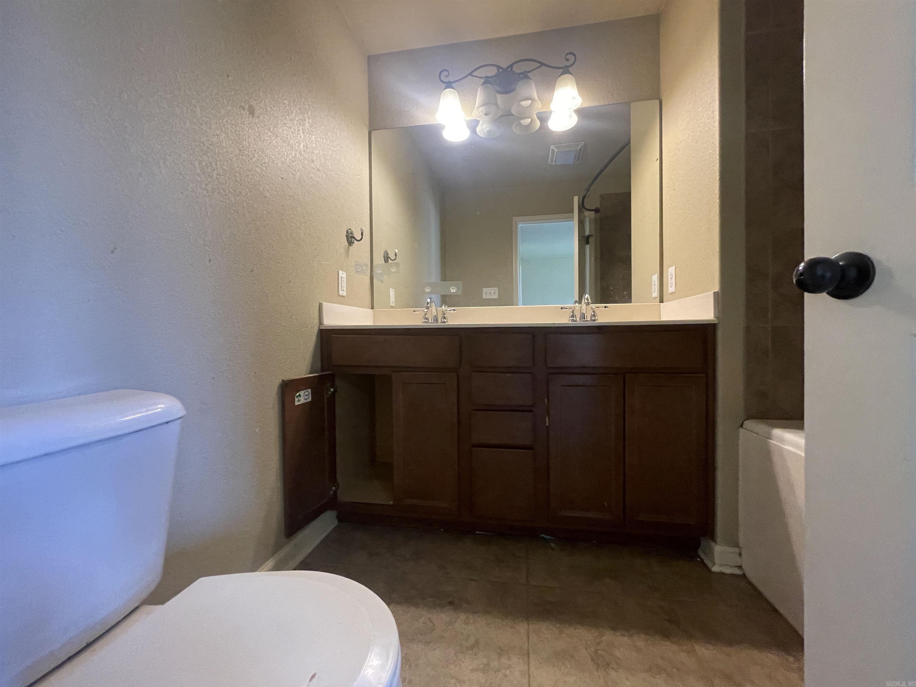 5728 John Hancock Dr  Benton, AR