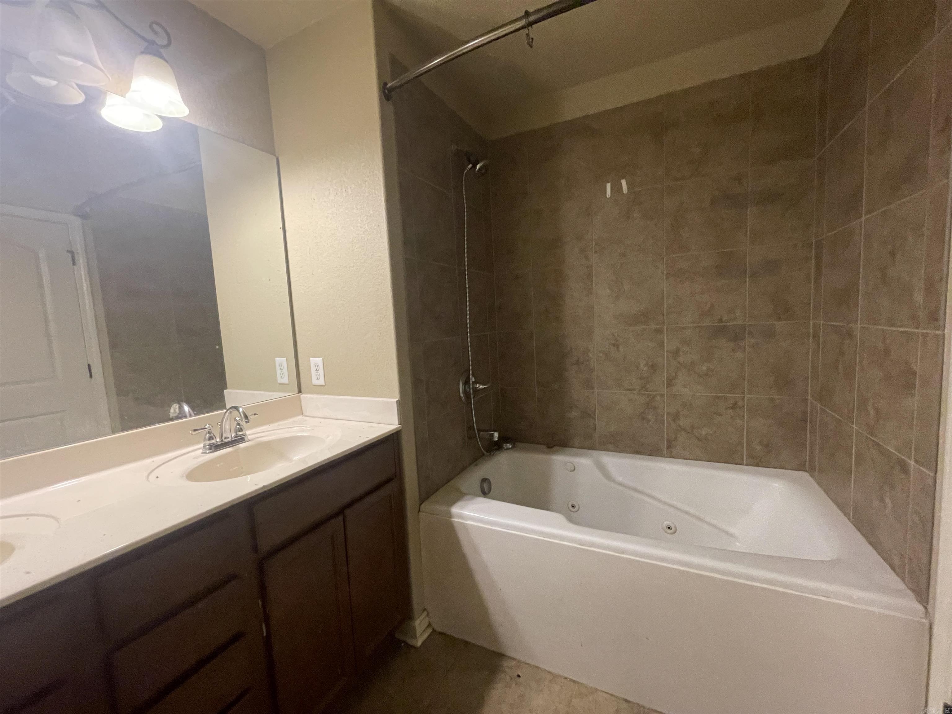 5728 John Hancock Dr  Benton, AR