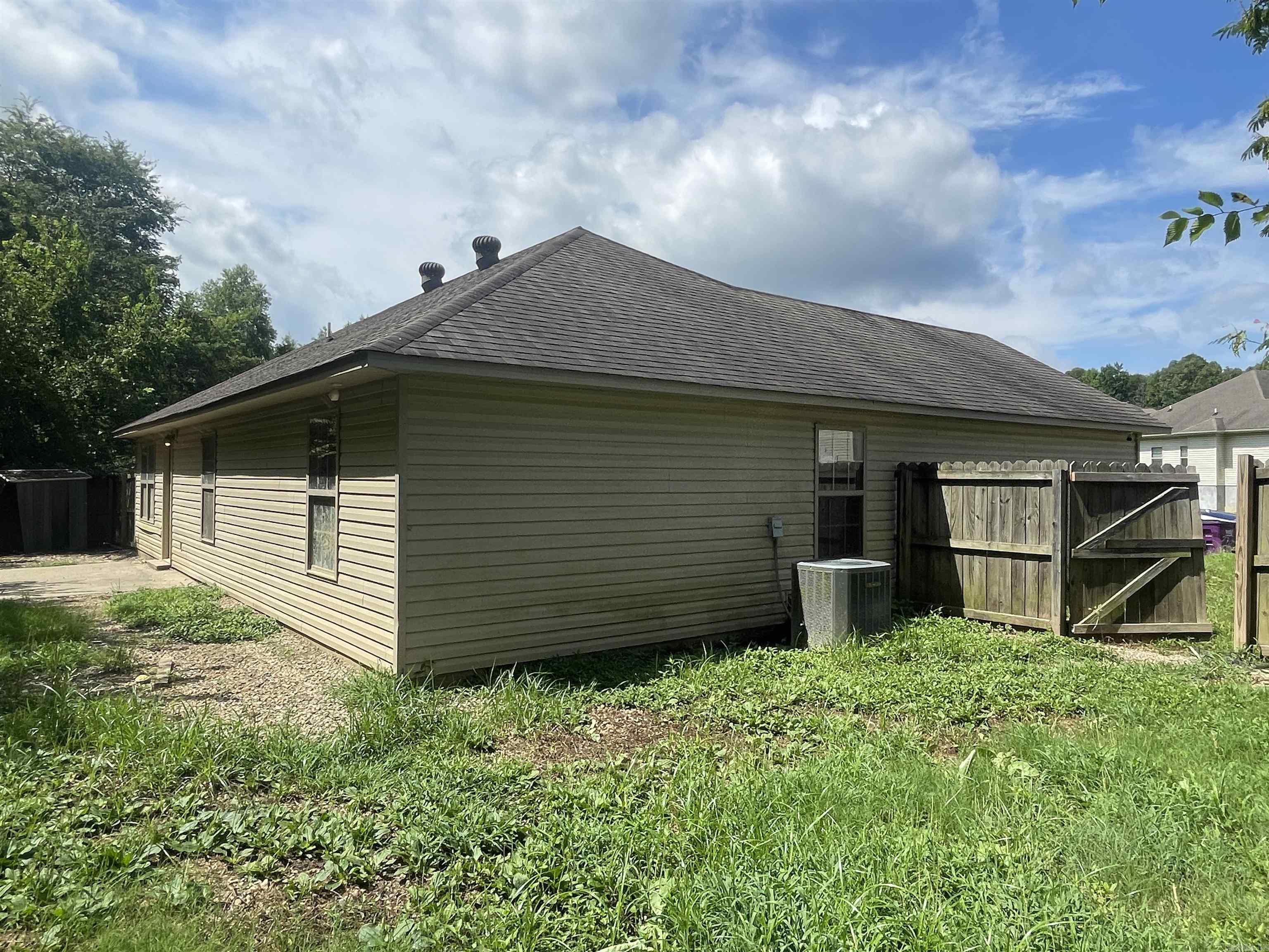 5728 John Hancock Dr  Benton, AR