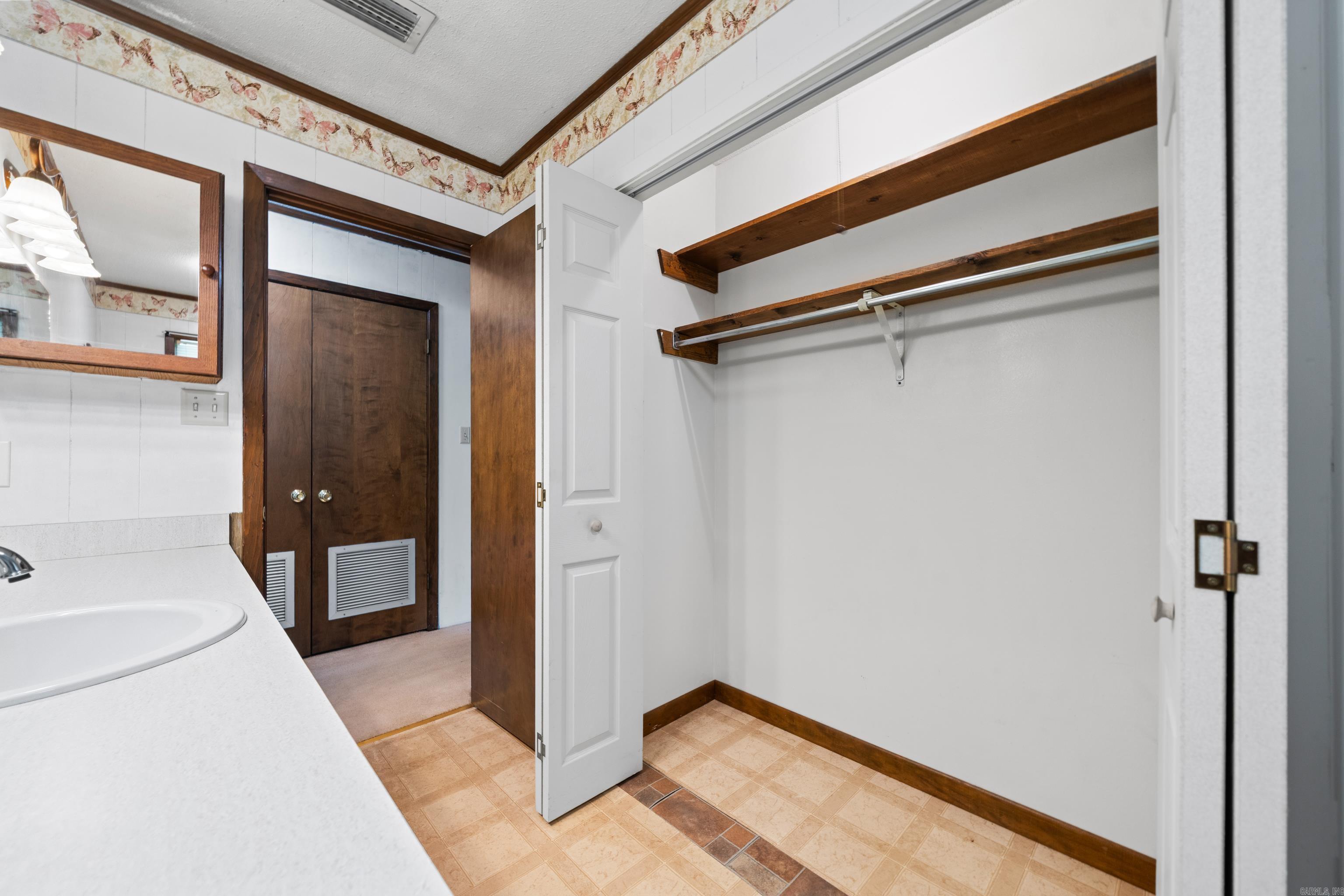 2857 Chestnut  Bismarck, AR