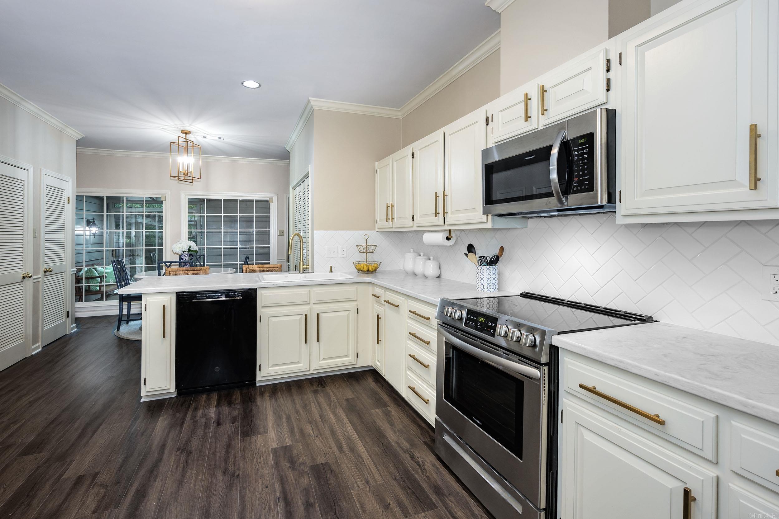 1821 Pickering Ln  Little Rock, AR